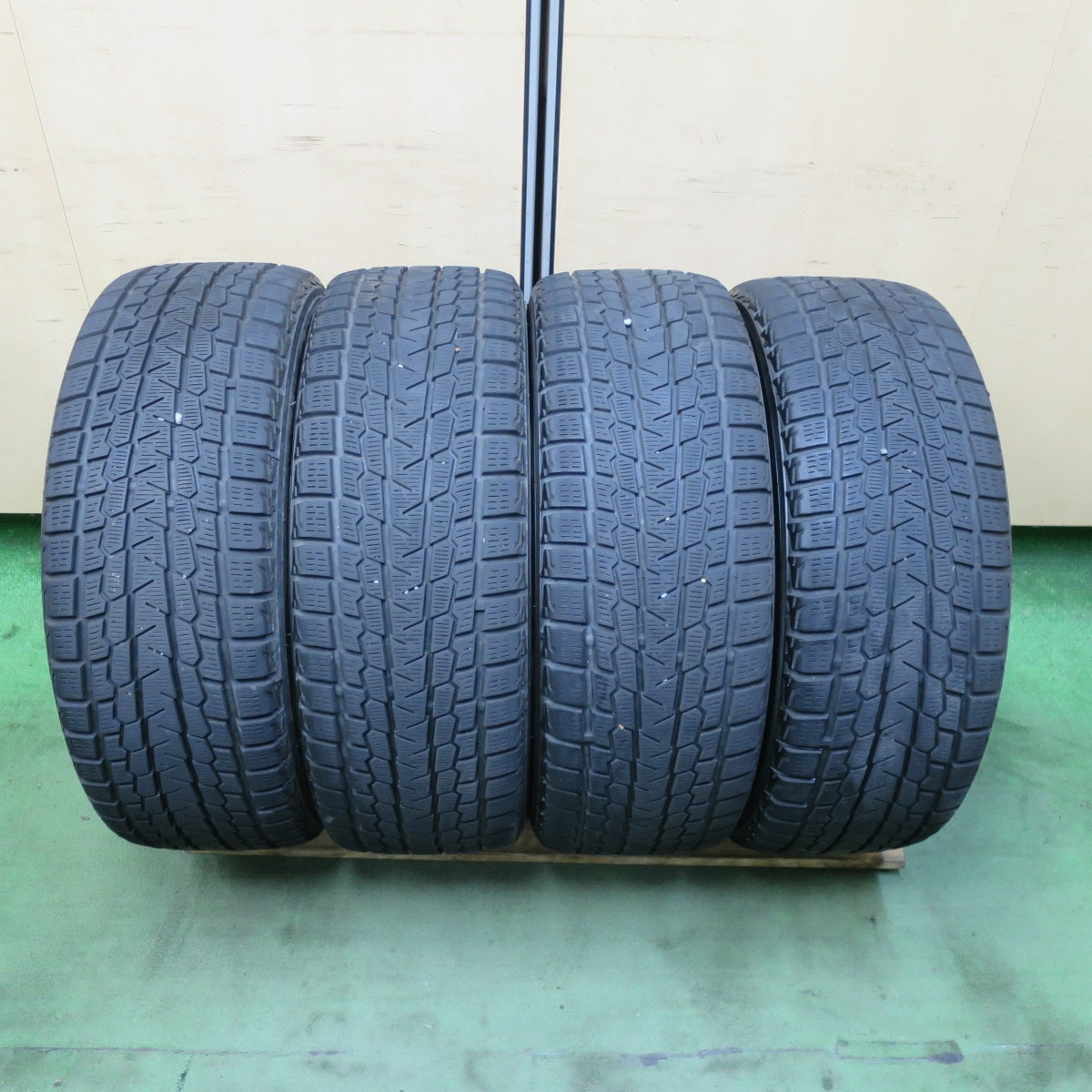 バリ溝!22年!キレイ!9分★スタッドレス 225/55R18 ヨコハマ アイスガード G075 TOPRUN トップラン 18インチ PCD114.3/5H★5092501TTス