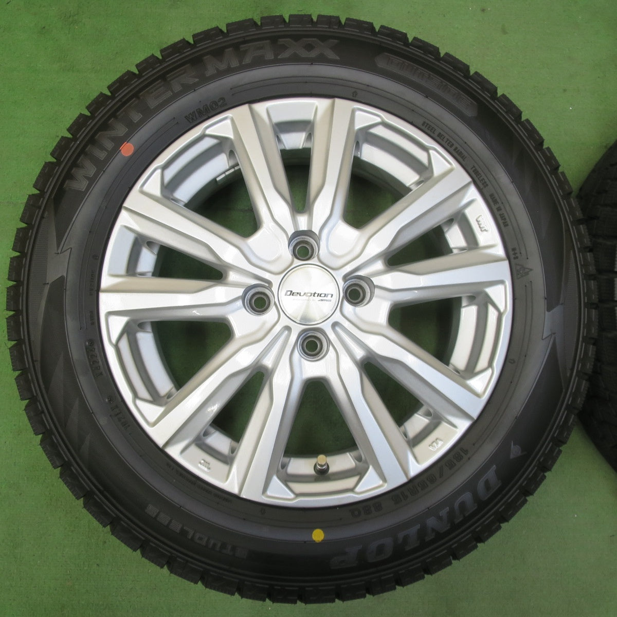 超バリ溝!24年!キレイ!ほぼ10分★スタッドレス 185/65R15 ダンロップ ウインターマックス WM02 Devotion AME ディヴォーション 15インチ PCD100/4H★5080404イス