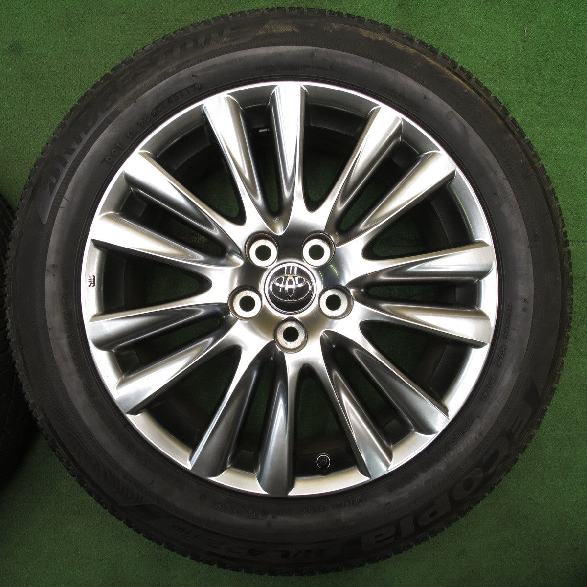 バリ溝!キレイ!9分★トヨタ 60系 ハリアー 純正 235/55R18 ブリヂストン エコピア H/L 422 プラス 18インチ PCD114.3/5H★5060207NJノ