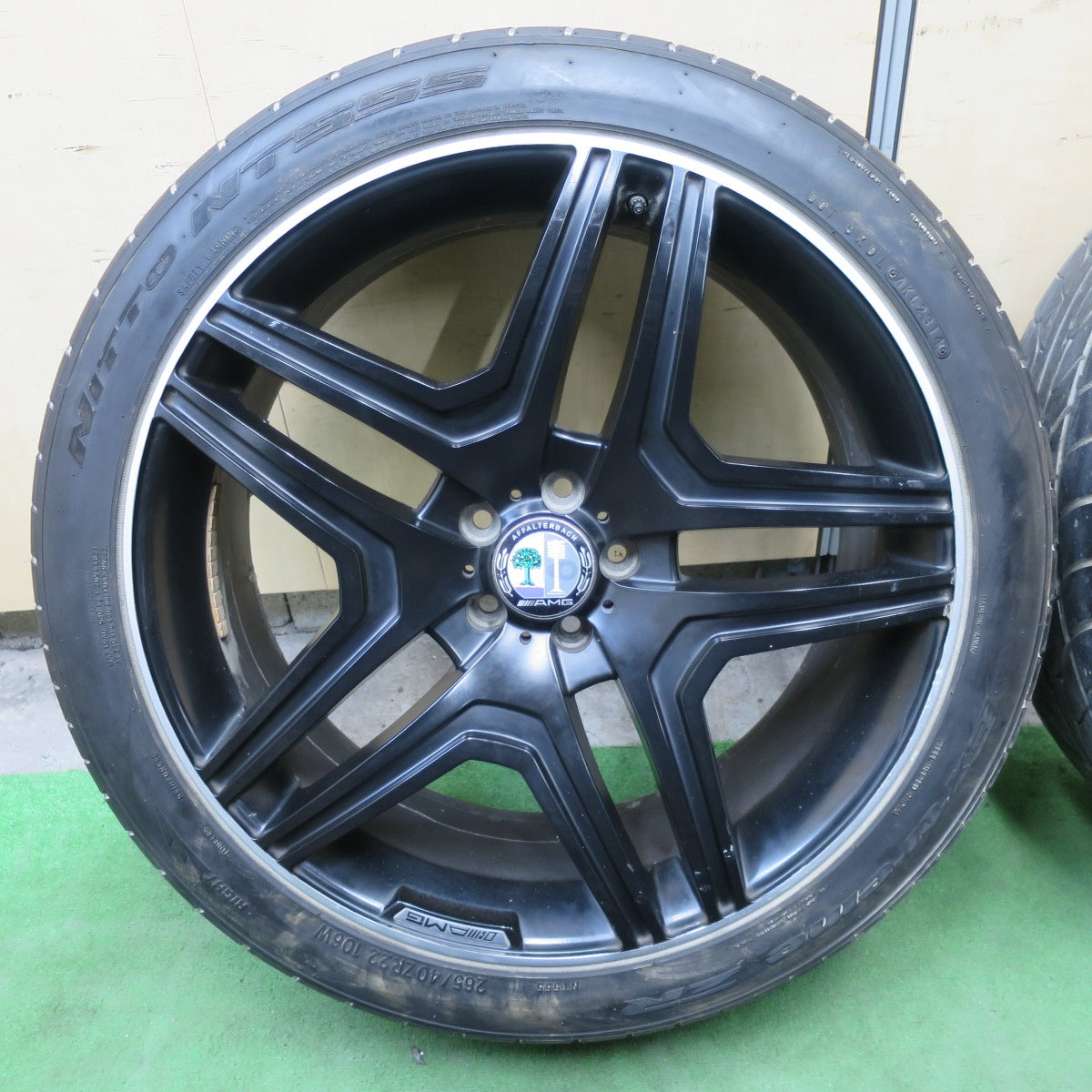 4本価格★ベンツ AMG タイプ 265/40R22 ニットー NT555 Extreme ZR 22インチ PCD112/5H★6013001ナノ