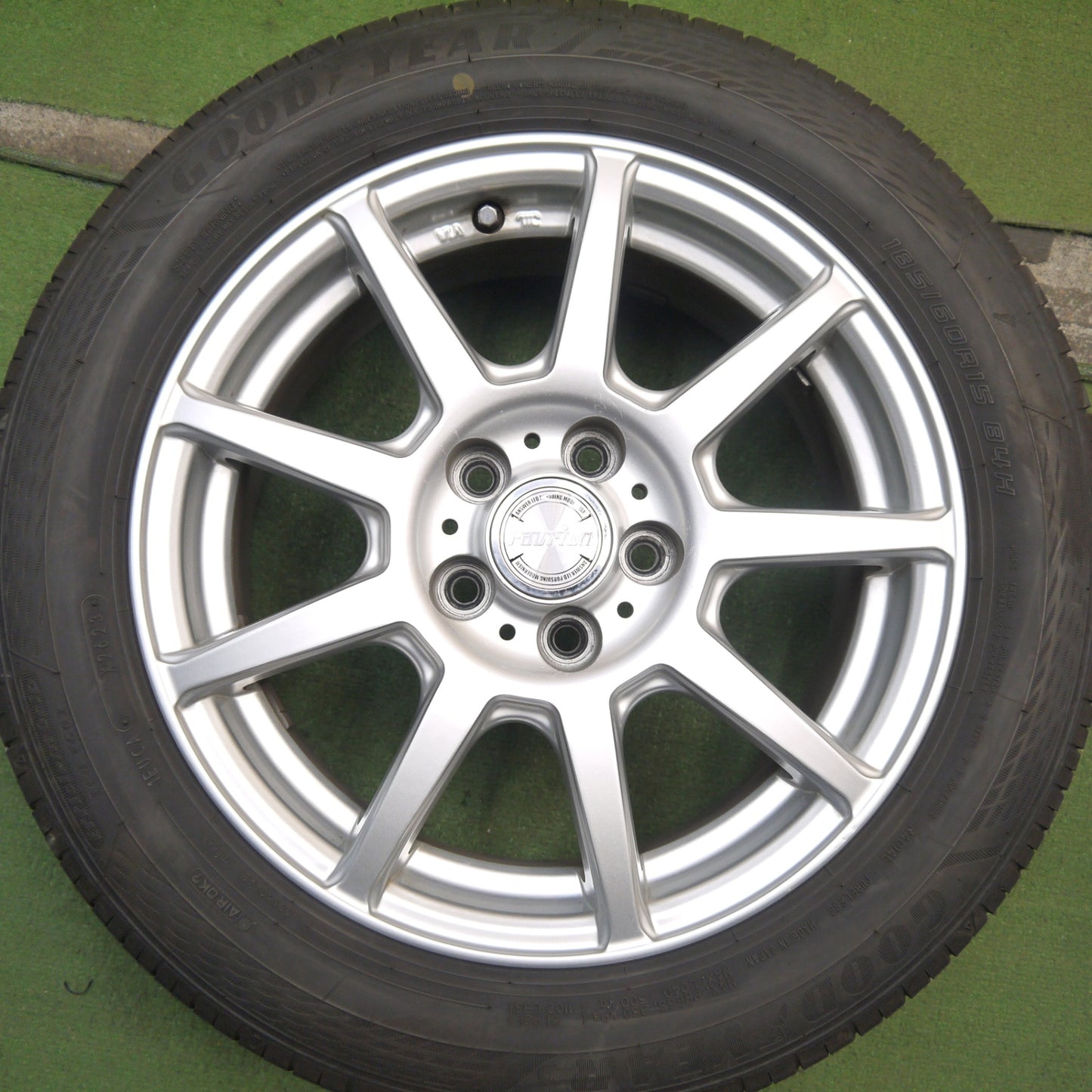 バリ溝!23年!9分★シエンタ 等 185/60R15 グッドイヤー EfficientGrip ECO EG02 ravrion ラブリオン 15インチ PCD100/5H★5091006Hノ