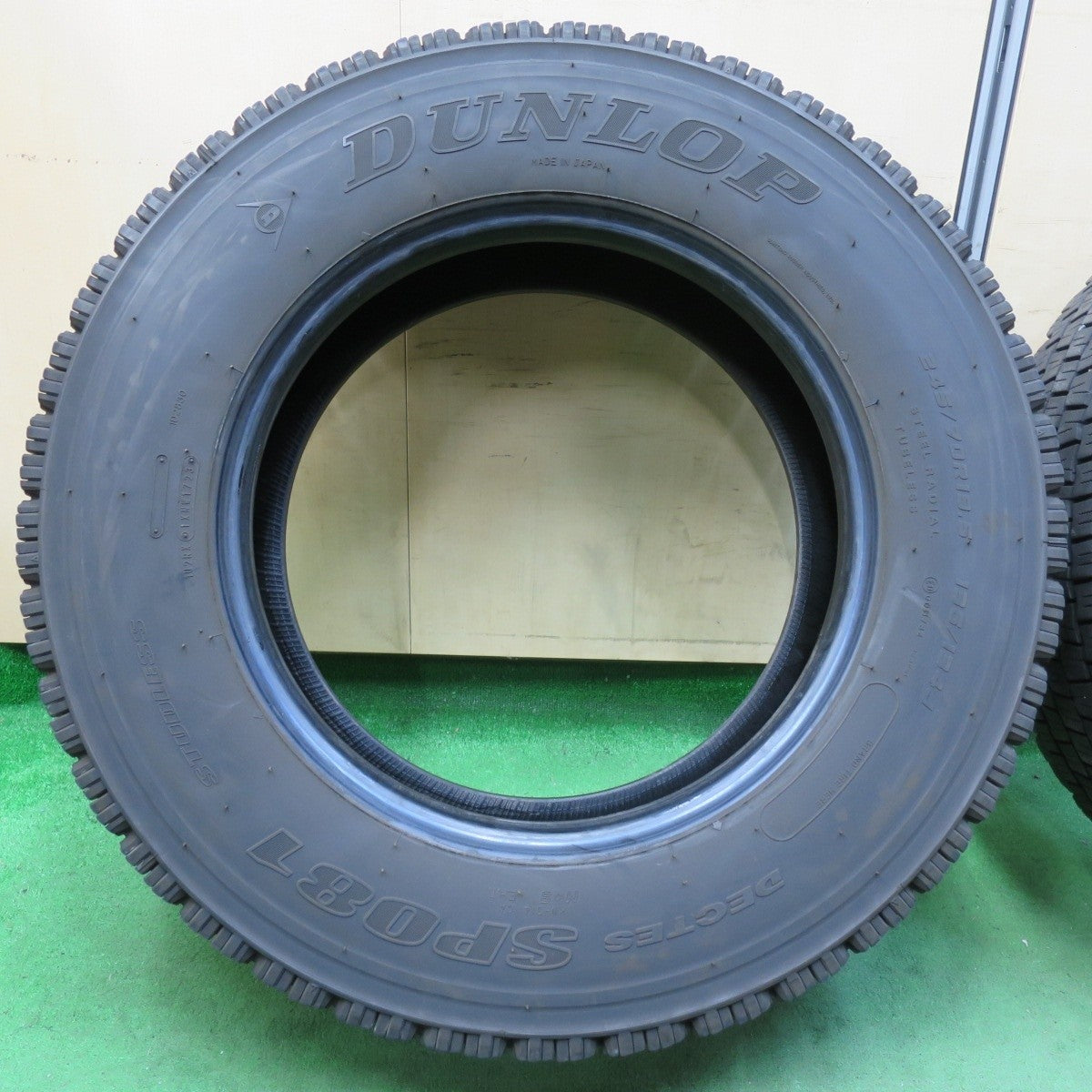4本 23年★トラック タイヤ 245/70R19.5 136/134J スタッドレス ダンロップ デクテス SP081 DECTES 19.5インチ★5010612イスタ