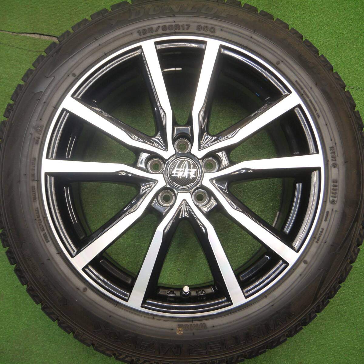 超バリ溝!21年!ほぼ10分★ロッキー ライズ 等 195/60R17 スタッドレス ダンロップ ウインターマックス WM02 STRANGER ストレンジャー 17インチ PCD100/5H★4122407Hス