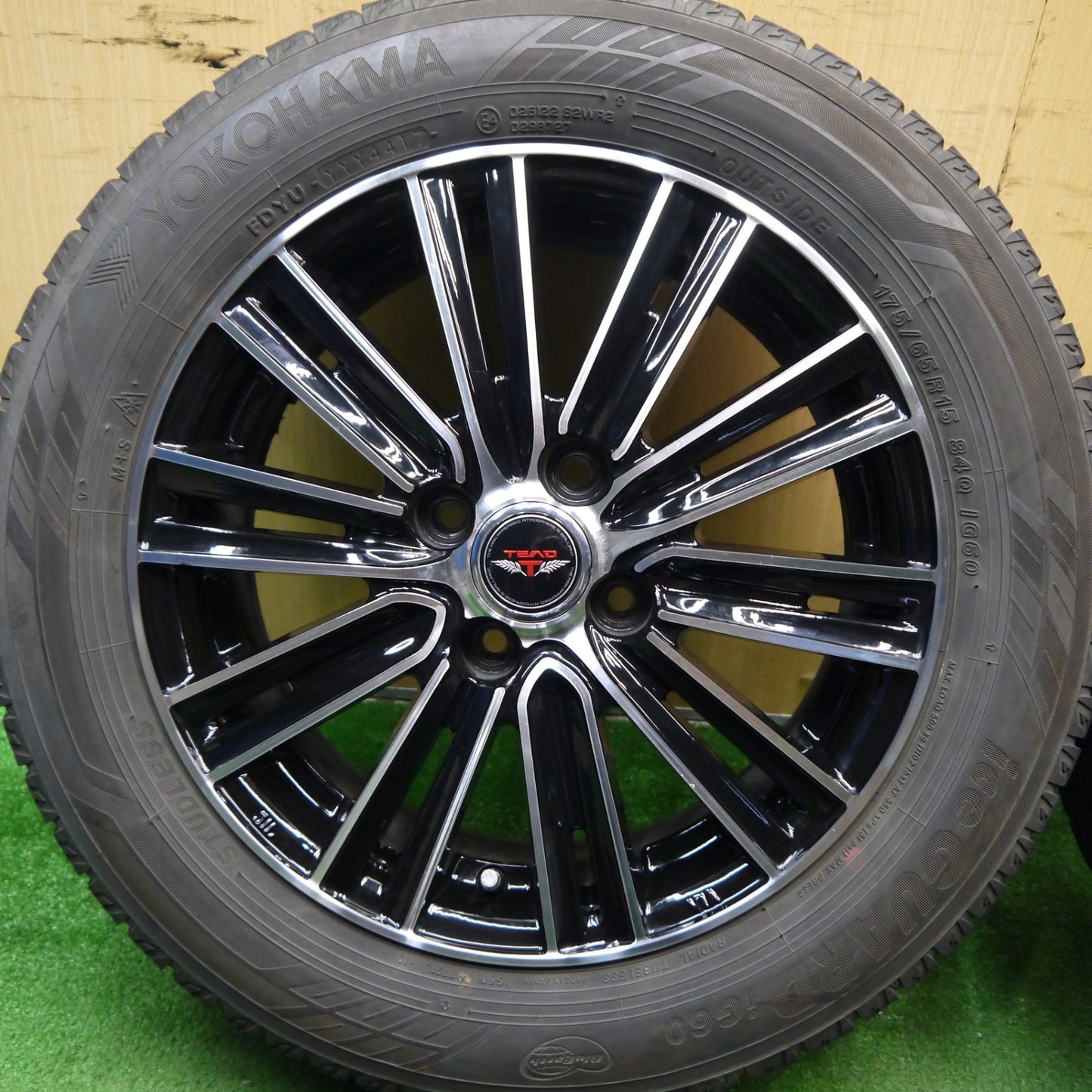 バリ溝!キレイ!8.5分★スタッドレス 175/65R15 ヨコハマ アイスガード iG60 TEAD テッド 15インチ PCD100/4H★5052107Hス