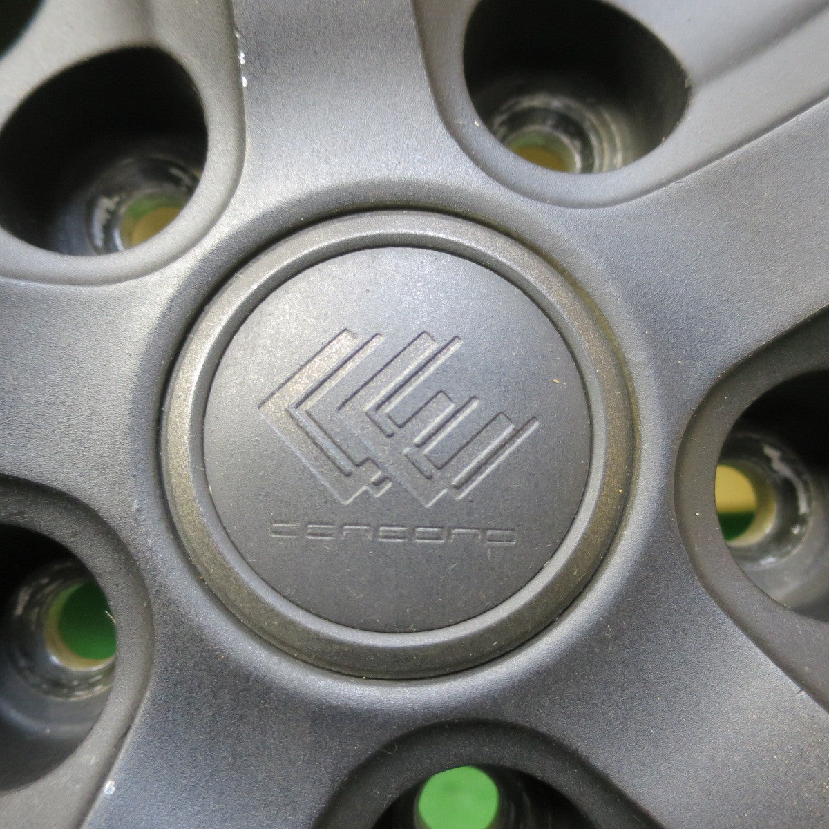 4本価格★CEREBRO 225/65R17 スタッドレス ピレリ アイスアシンメトリコ セレブロ 17インチ PCD114.3/5H★5071205イス