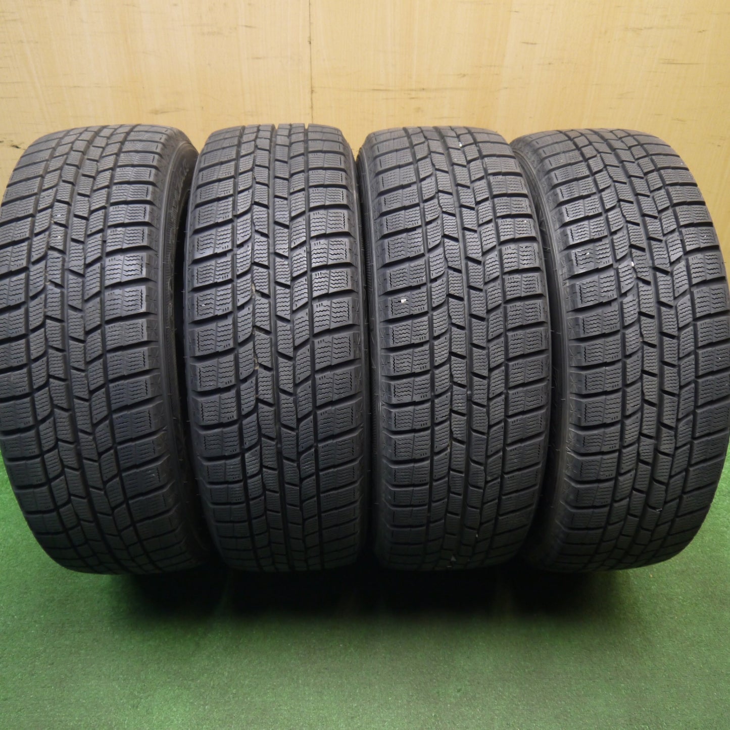 バリ溝!キレイ!9.5分★スタッドレス 215/55R17 グッドイヤー アイスナビ6 D.O.S. DOS 社外 アルミ 17インチ PCD114.3/5H★6012103Hス