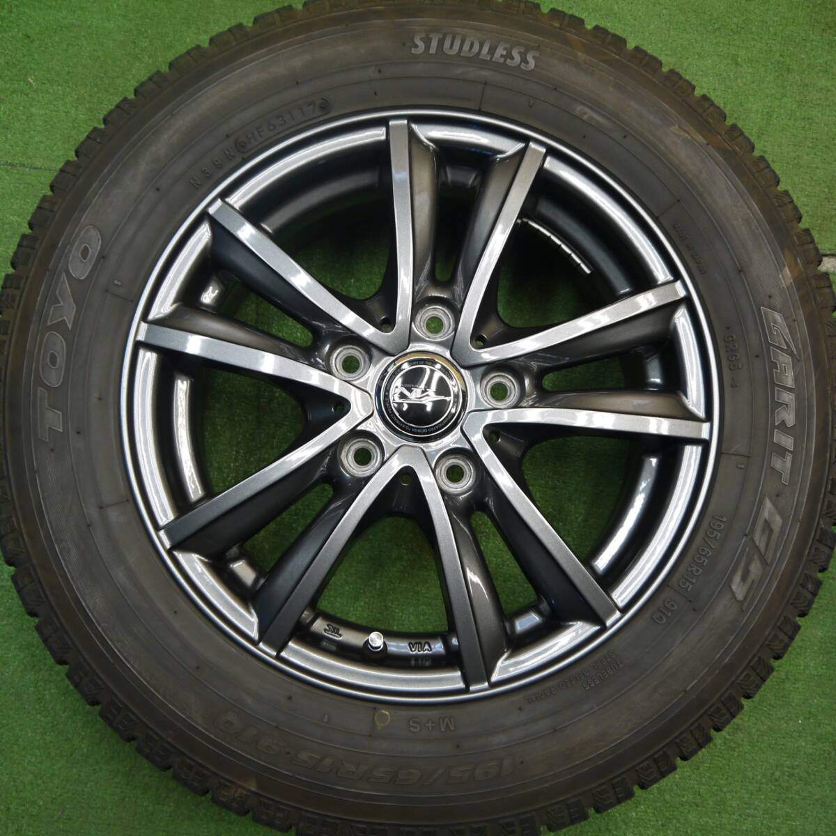 バリ溝!キレイ!9分★スタッドレス 195/65R15 トーヨー ガリット G5 NIRVANA NV ニルバーナ ニルヴァーナ 15インチ PCD114.3/5H★5033102Hス