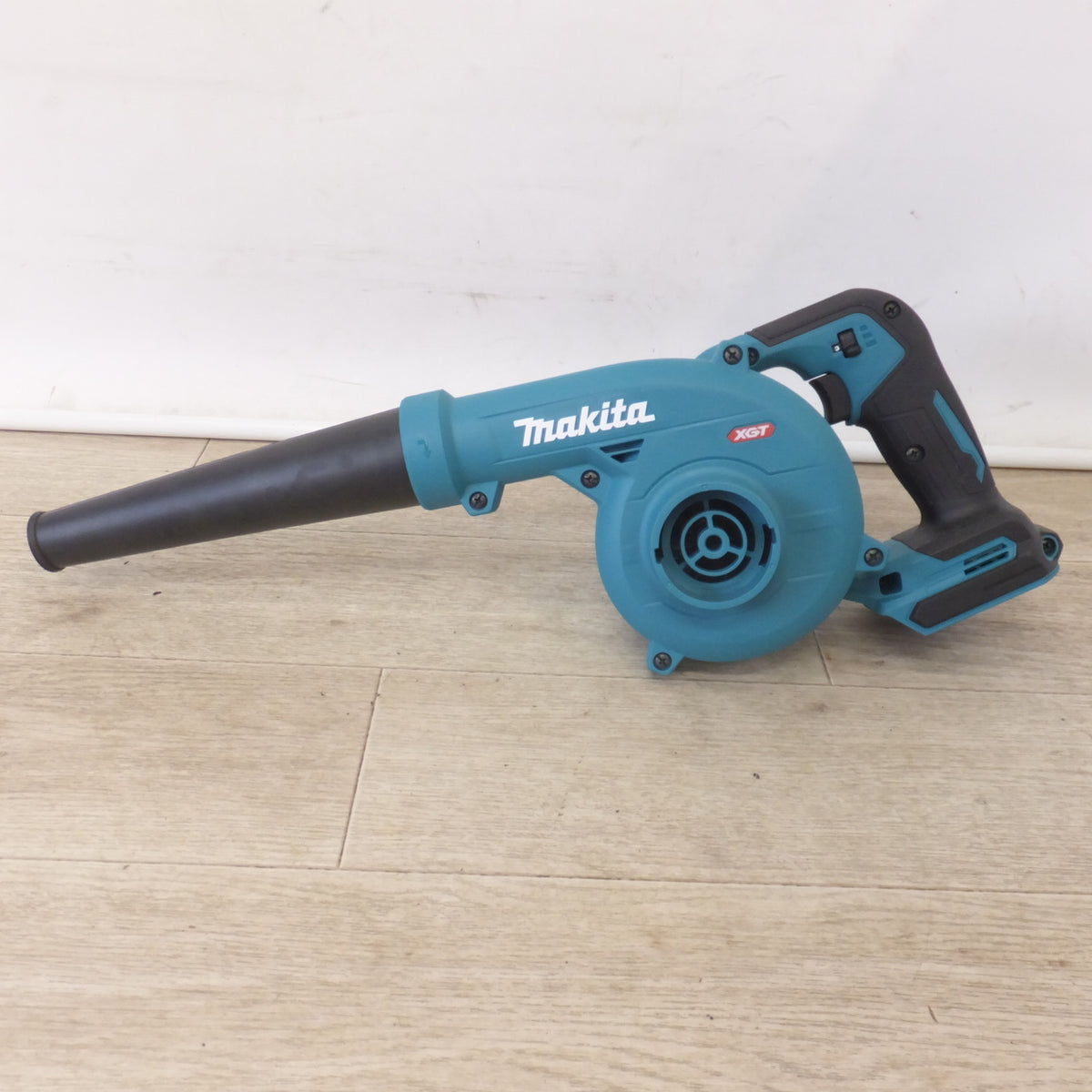 キレイ★マキタ makita 充電式ブロワ UB002G 36V-40V(max) 本体のみ 3.6m3/min★