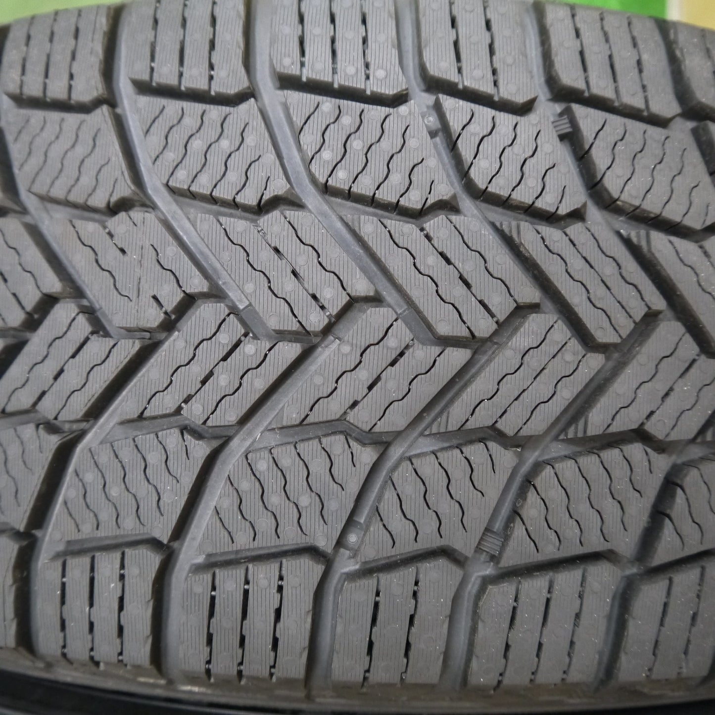 タイヤほぼ未使用!24年!キレイ!2本★スタッドレス 205/55R16 ミシュラン X-ICE SNOW VELVA ヴェルヴァ 16インチ PCD114.3/5H★5070204Hス