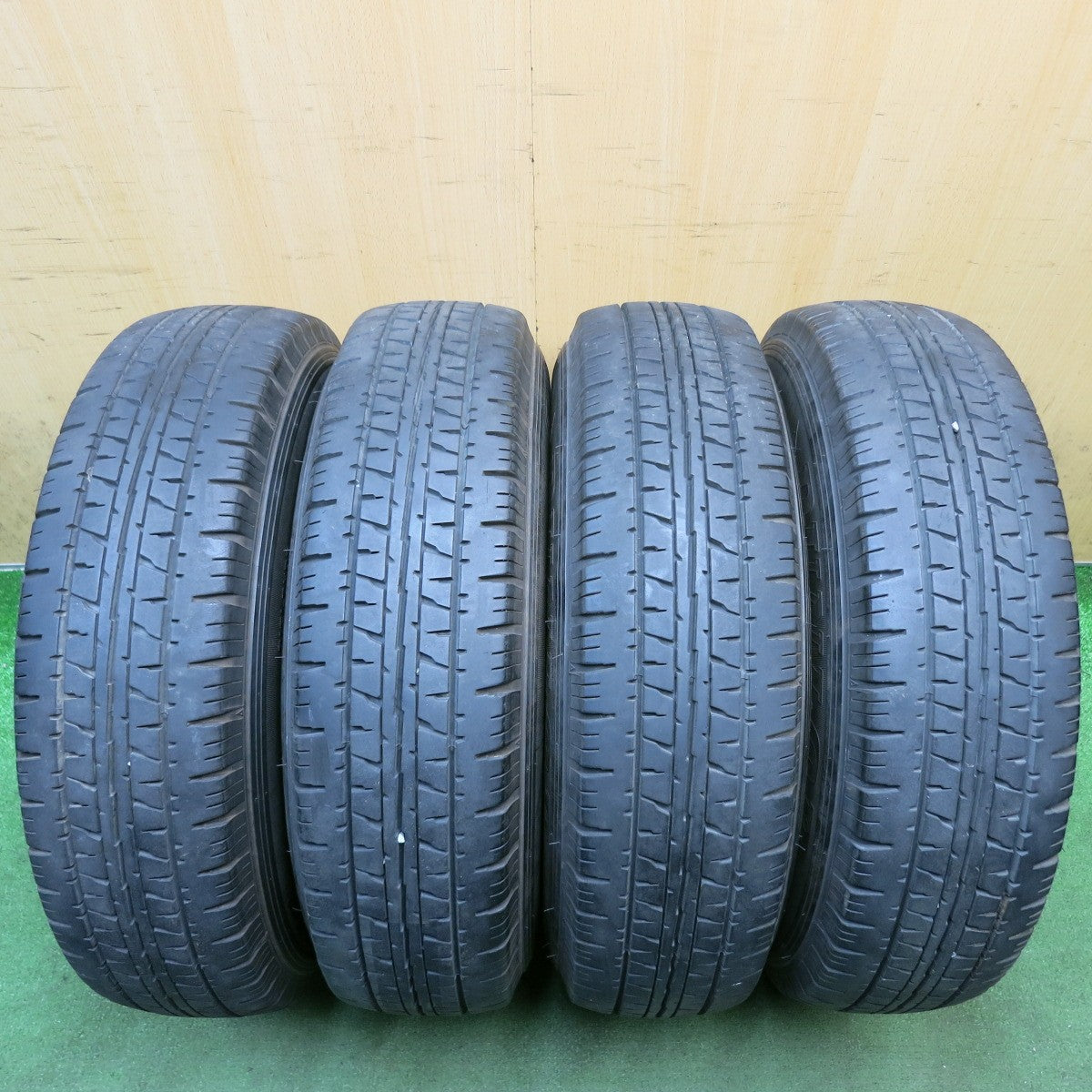 バリ溝!9.5分◎トヨタ 200系 ハイエース 純正 OP 195/80R15 107/105L ダンロップ エナセーブ VAN01 15インチ PCD139.7/6H◎6100306HAノ