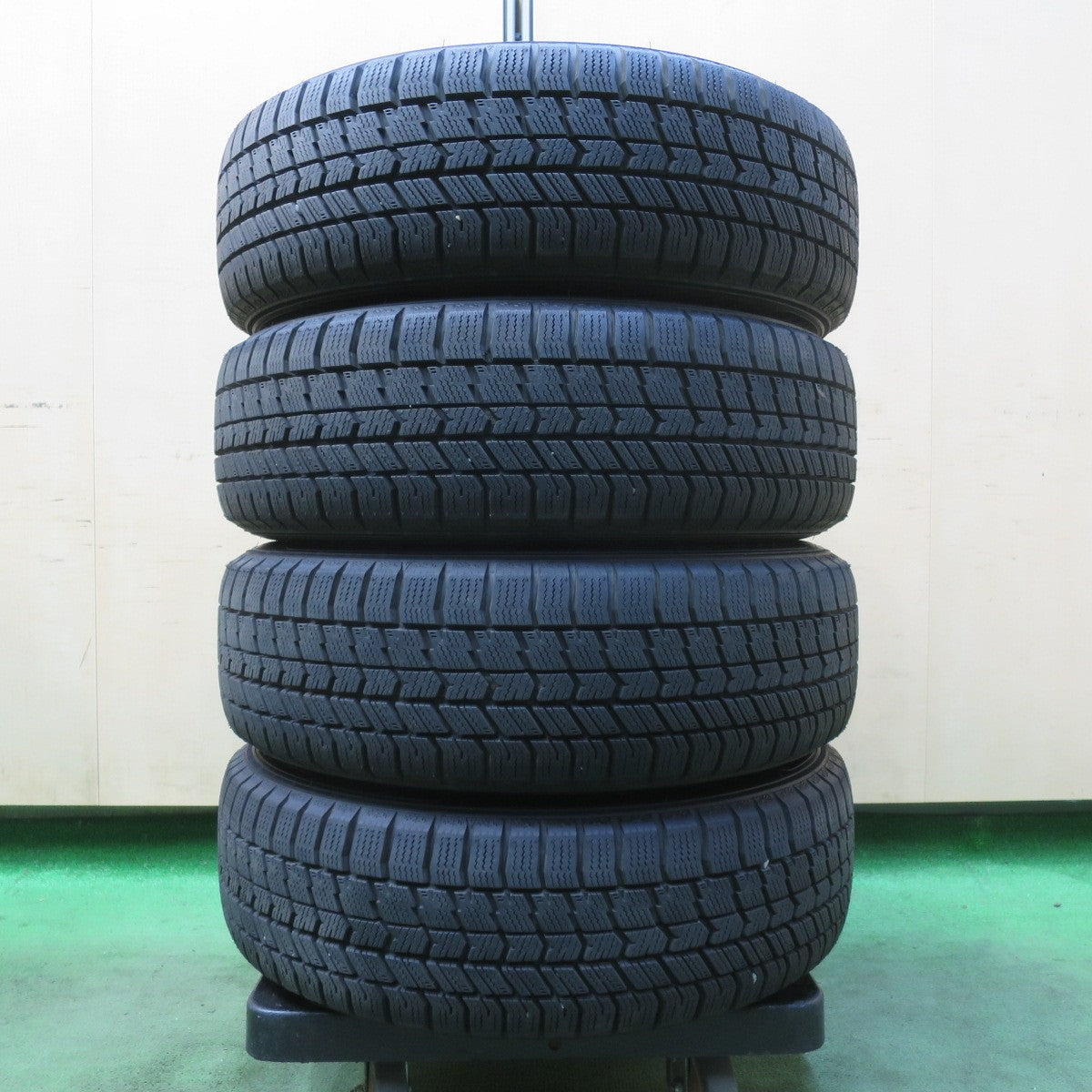 超バリ溝!23年!キレイ!ほぼ10分★スタッドレス 165/65R14 グッドイヤー アイスナビ8 ravrion RS01 ラブリオン 14インチ PCD100/4H★5120611イス