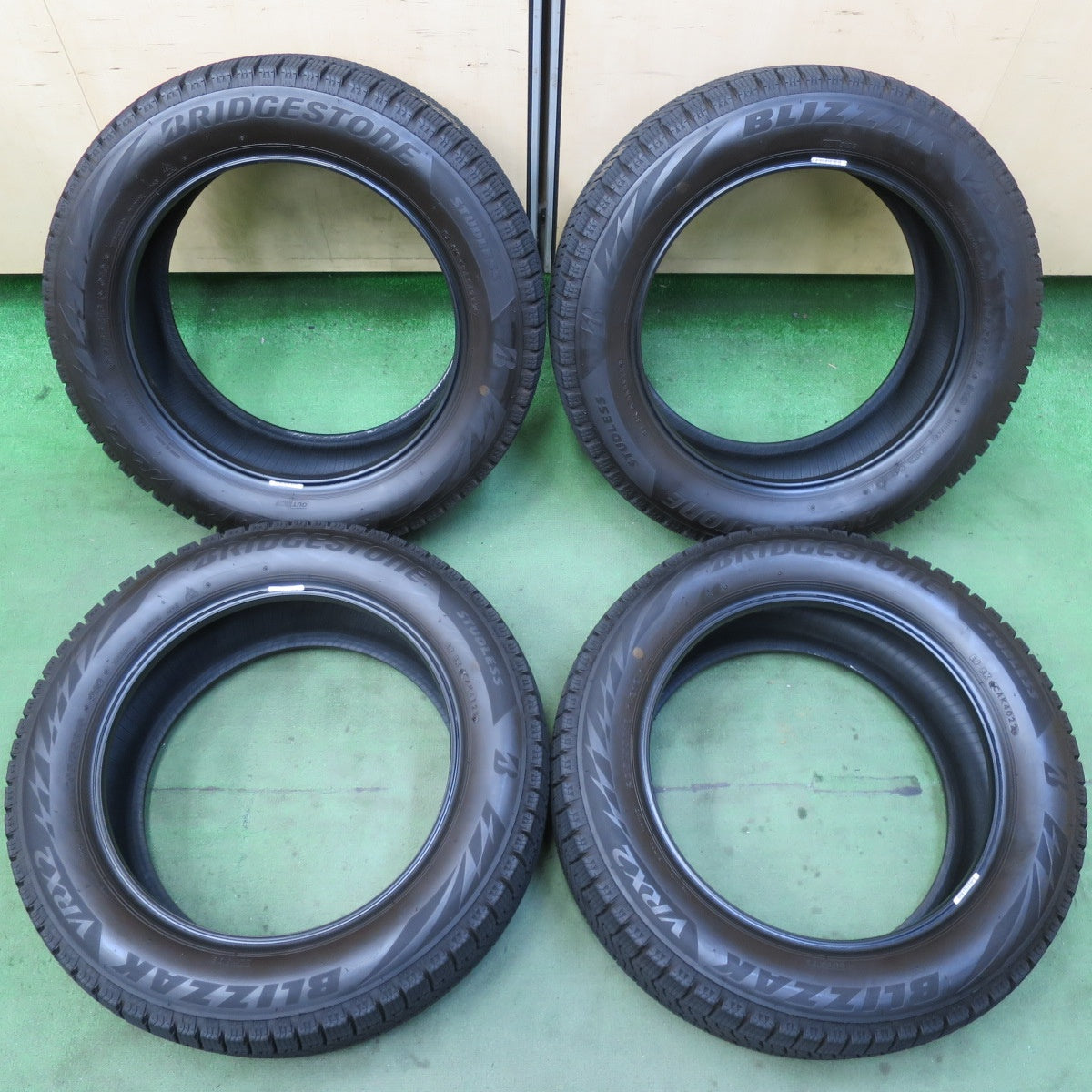 バリ溝!22年!9.5分★スタッドレス 205/55R16 ブリヂストン ブリザック VRX2 タイヤ 16インチ プリウス インプレッサ カローラ スポーツ 等★5092004イスタ