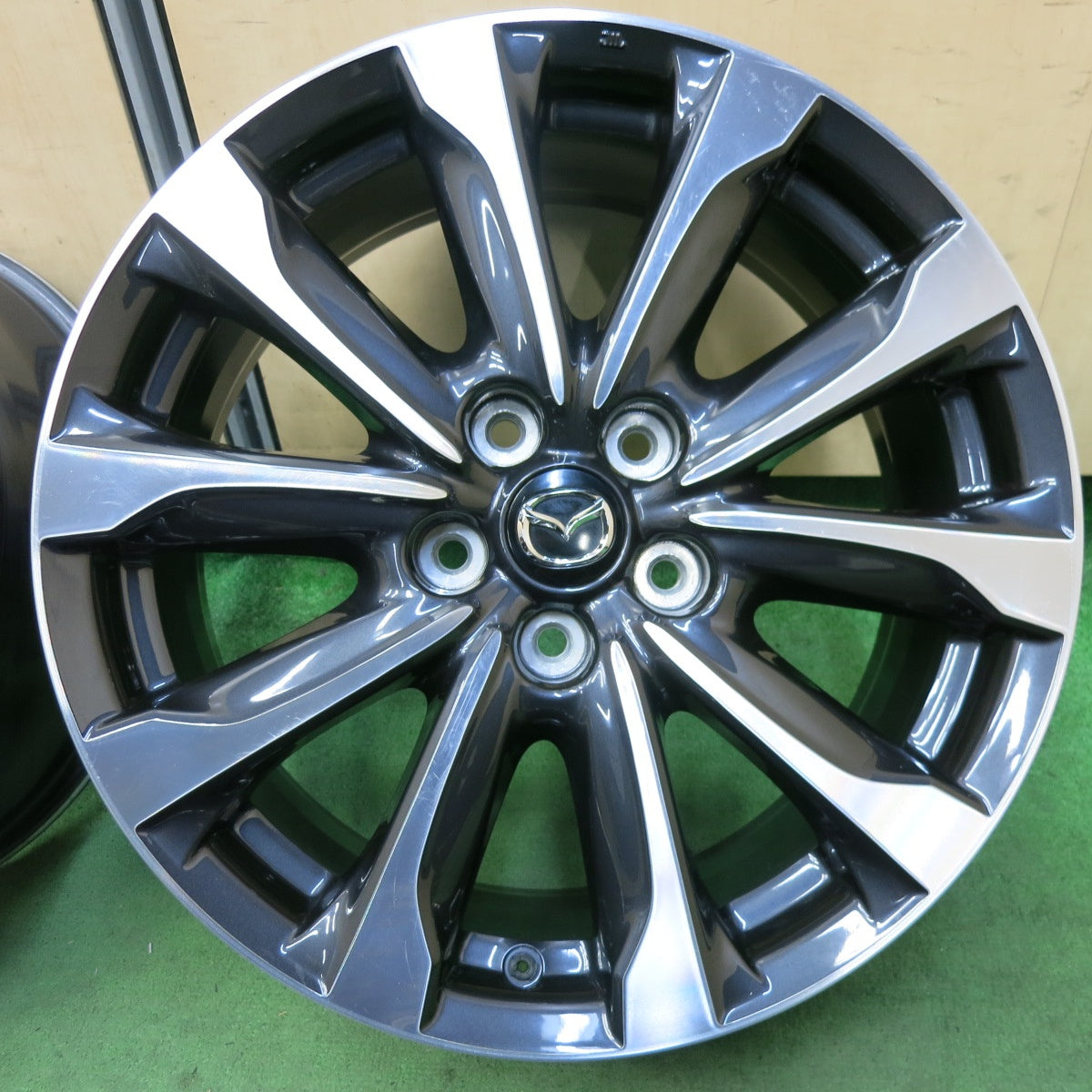 4本価格★マツダ CX-3 純正 ホイール 18インチ 18×7J CX3 PCD114.3/5H★5070414SYホ