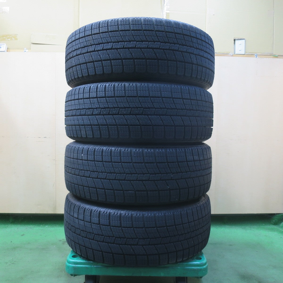 バリ溝!23年!キレイ!9分★スタッドレス 235/55R18 ナンカン アイスアクティバ AW-1 Verthandi ヴェルザンディ ヴェルサンディ 18インチ PCD114.3/5H★6022802イス