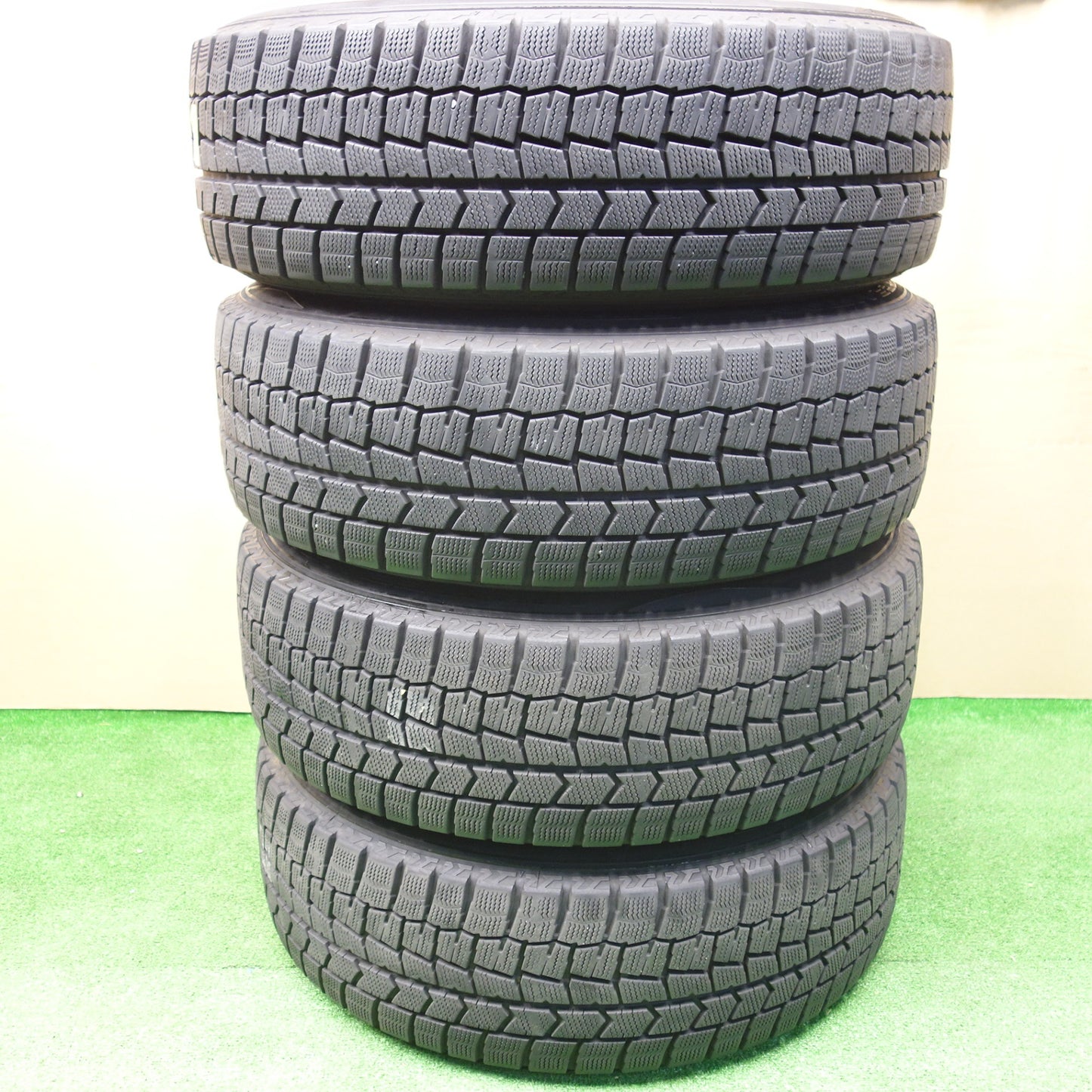 バリ溝!21年!キレイ!9.5分★スタッドレス 215/60R17 ダンロップ ウインターマックス WM02 VELVA CHARGE ヴェルヴァ 17インチ PCD114.3/5H★5121104KTス