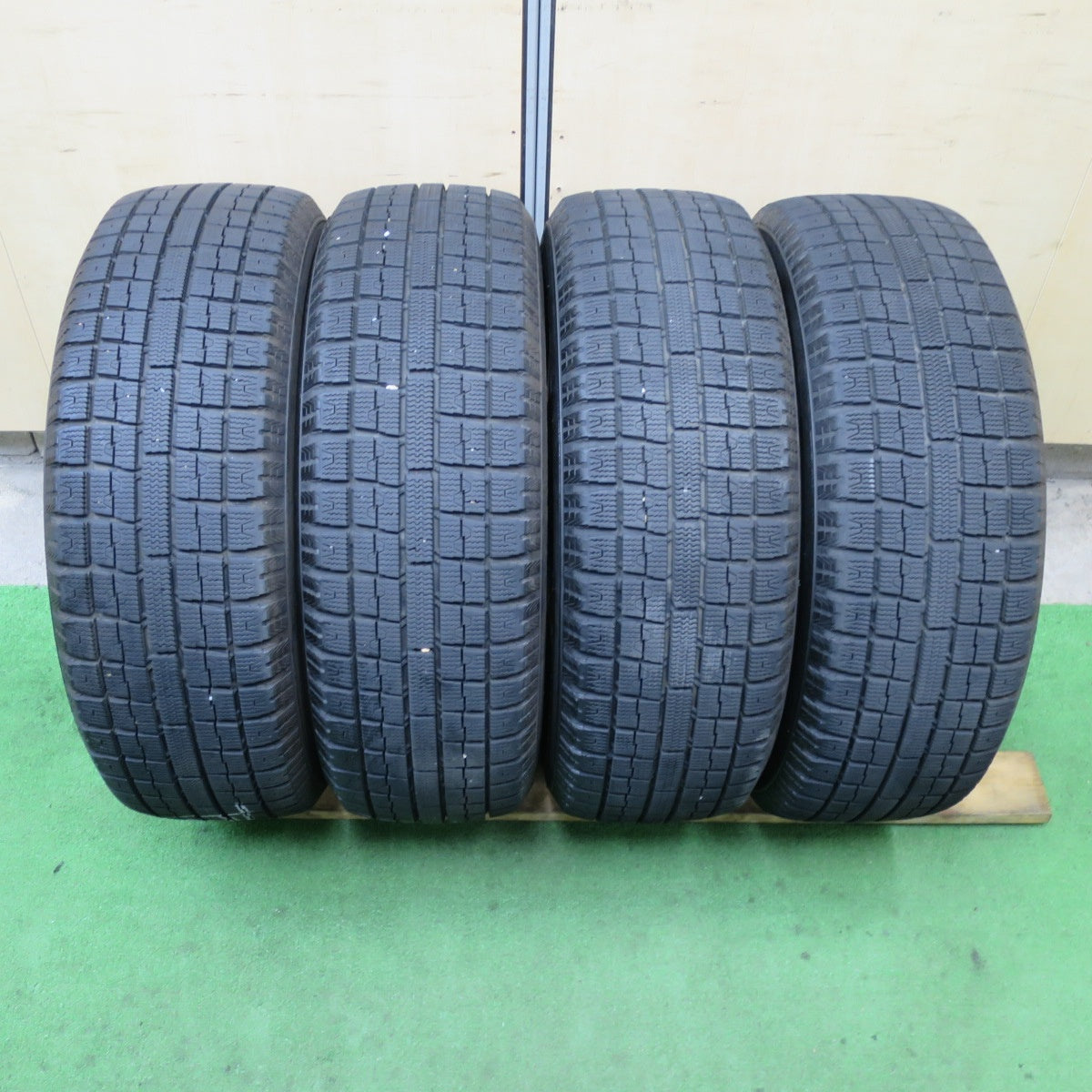 バリ溝!キレイ!9.5分★スタッドレス 195/65R15 トーヨー ガリット G5 SEIN ザイン 15インチ PCD114.3/5H★5091702TTス