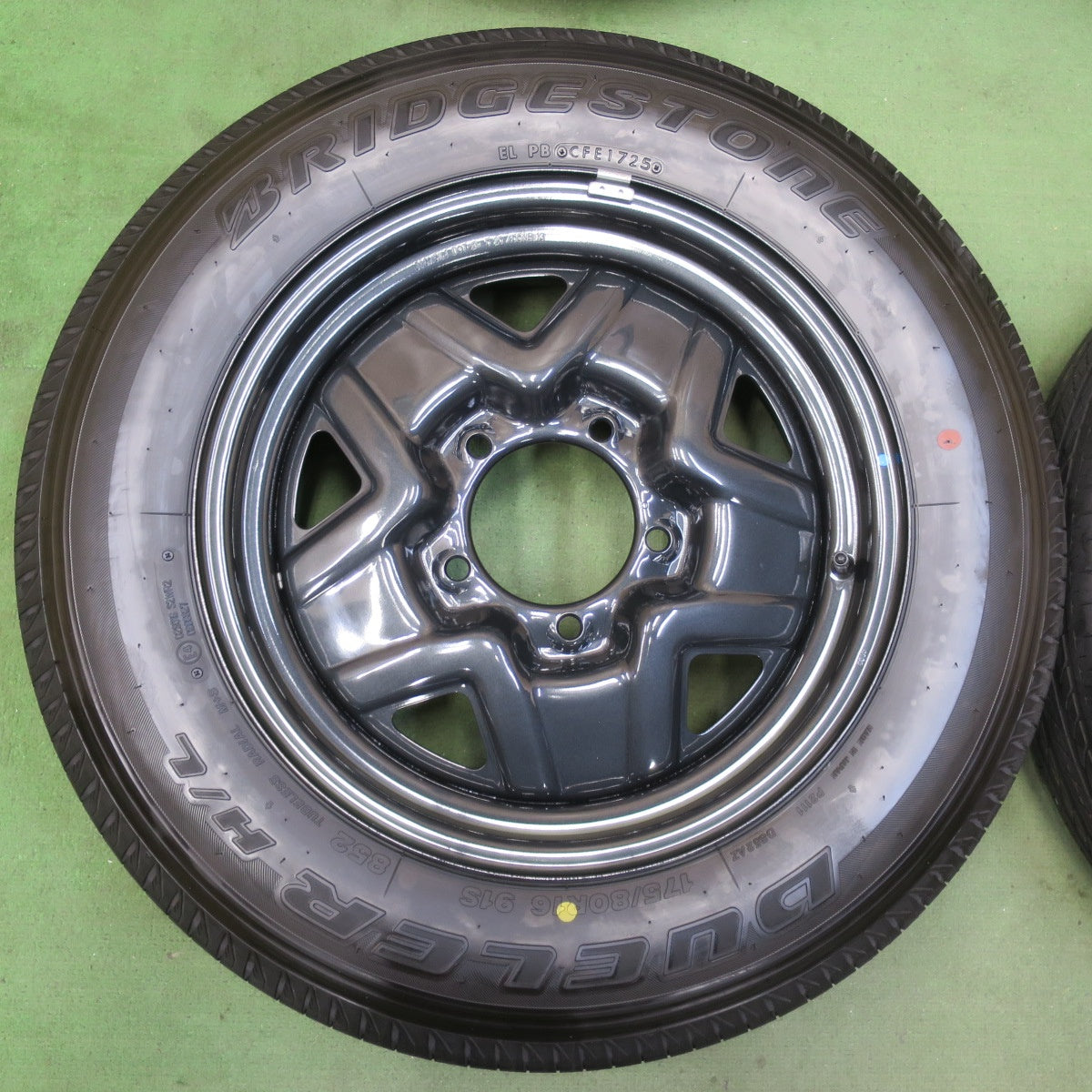 新車外し!25年★スズキ JB64W ジムニー 純正 スチール 175/80R16 ブリヂストン デューラー H/L 852 16インチ PCD139.7/5H★5111509イノ