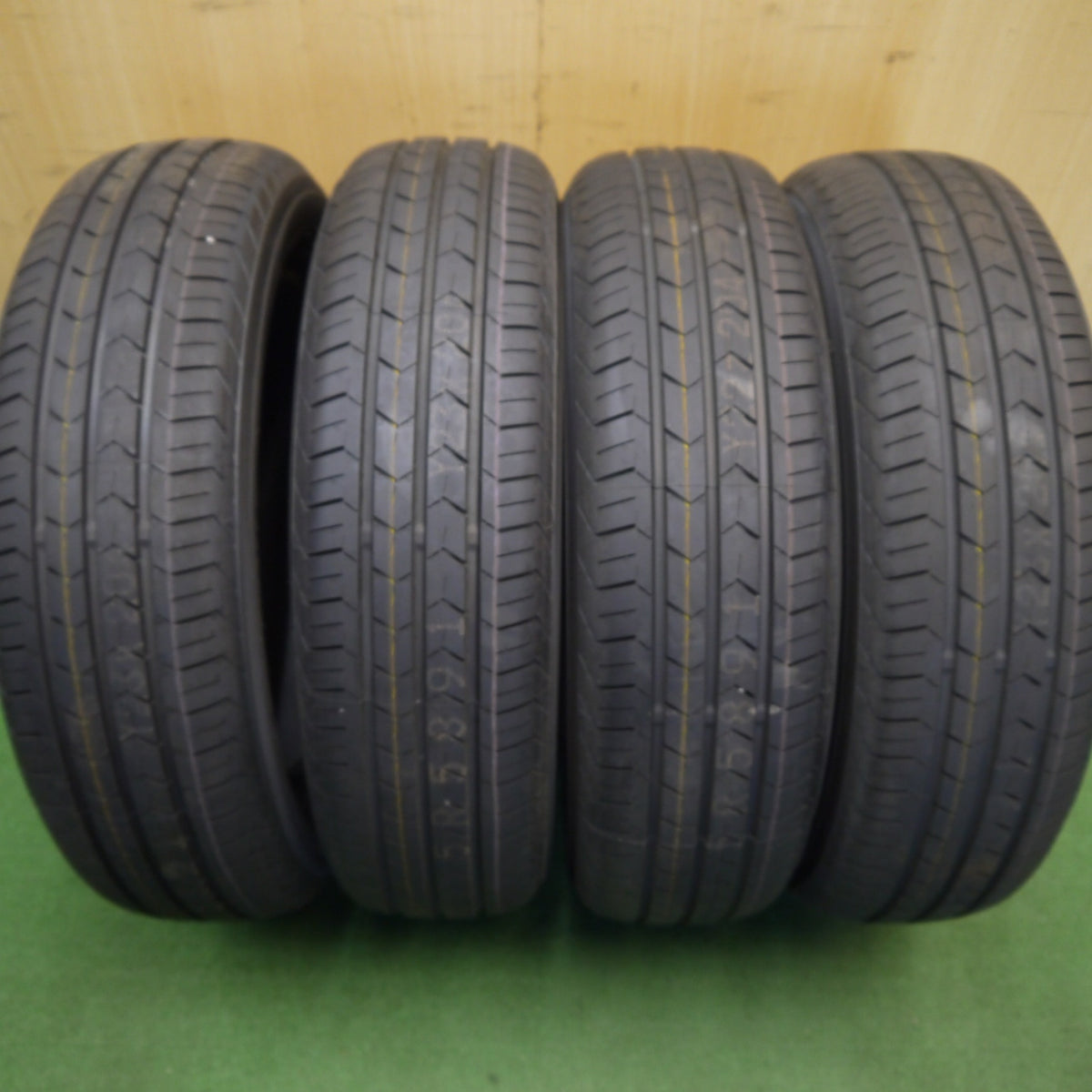 新車外し!25年★165/65R15 ヨコハマ BluEarth-FE AE30 ブルーアース 15インチ タイヤ デリカ D:2 ソリオ タフト 等★6050818Hノタ