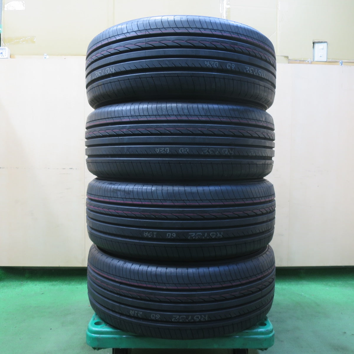 未使用!21年★225/50R18 ヨコハマ アドバン dB デシベル タイヤ 18インチ オデッセイ カローラクロス C-HR 50 エスティマ 等★5061504イノタ
