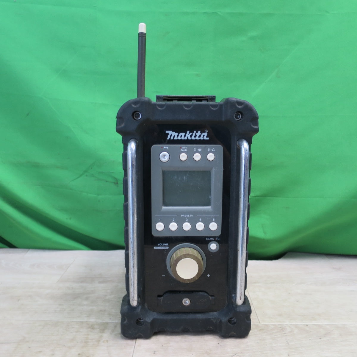 Makita MR100ラジオ makita現場ラジオ MR100 【公式通販】