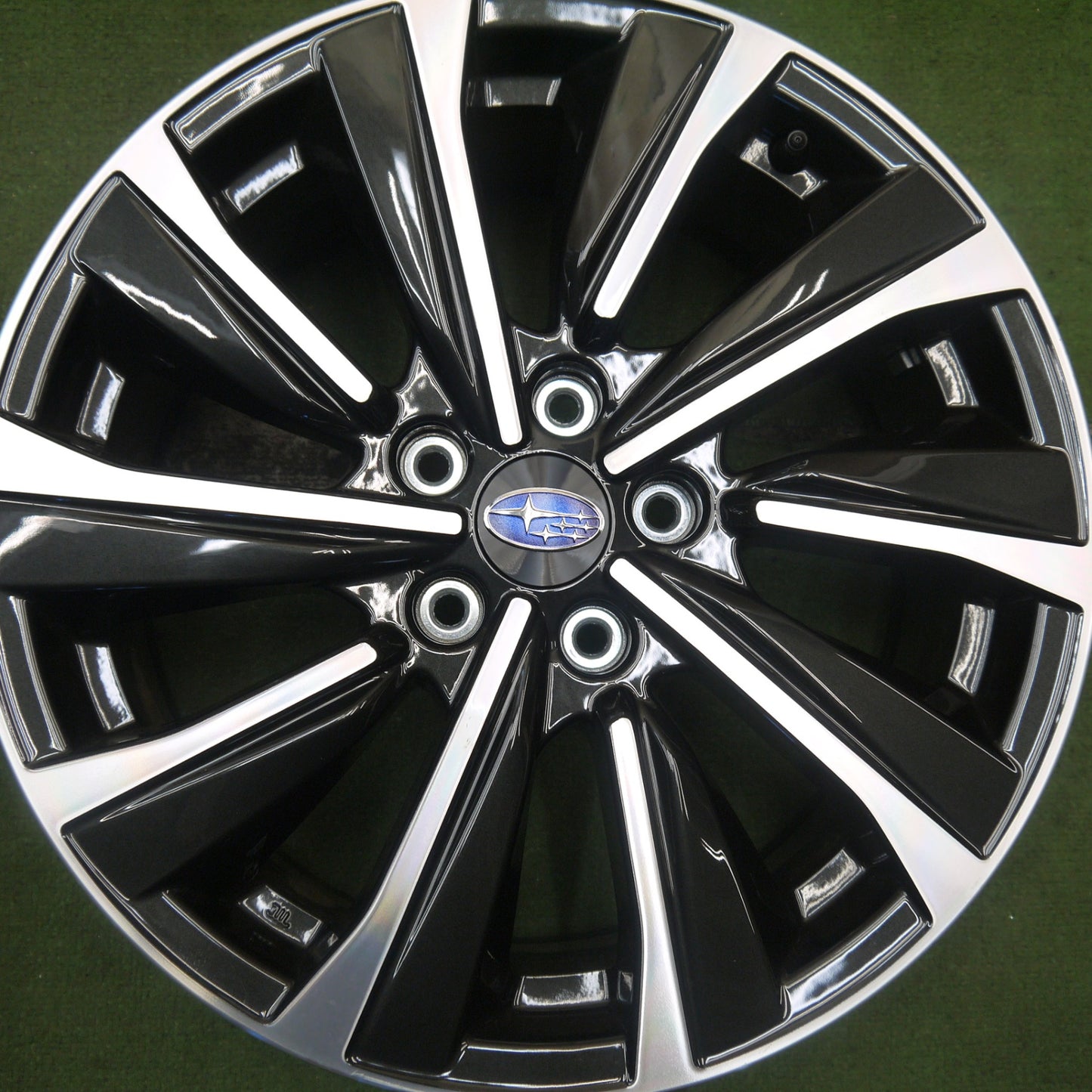新車外し★スバル レヴォーグ VN5 STI 純正 ホイール 18インチ 18×7.5J PCD114.3/5H★5090905Hホ