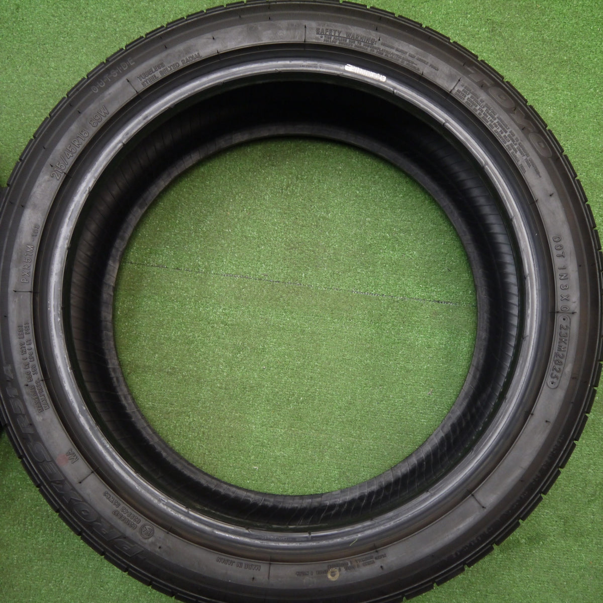新車外し!25年★215/45R18 トーヨー プロクセス R51A タイヤ 18インチ マツダ3 SAI エクシーガ アクセラ スポーツ 等★5120308Hノタ
