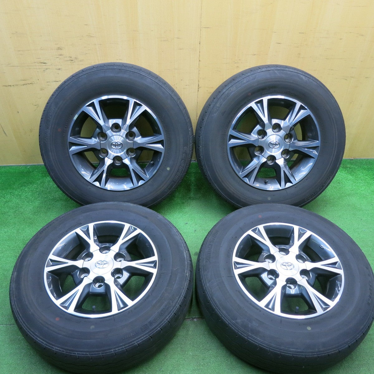 キレイ!21年★トヨタ 200系 ハイエース 純正 OP 195/80R15 107/105N ブリヂストン エコピア RD613 15インチ PCD139.7/6H★5051606AKノ