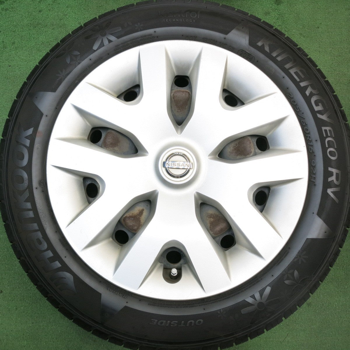 ほぼ未使用!24年★日産 ジューク 純正 スチール 205/60R16 ハンコック キナジー ECO RV 16インチ PCD114.3/5H★5090603HAノ