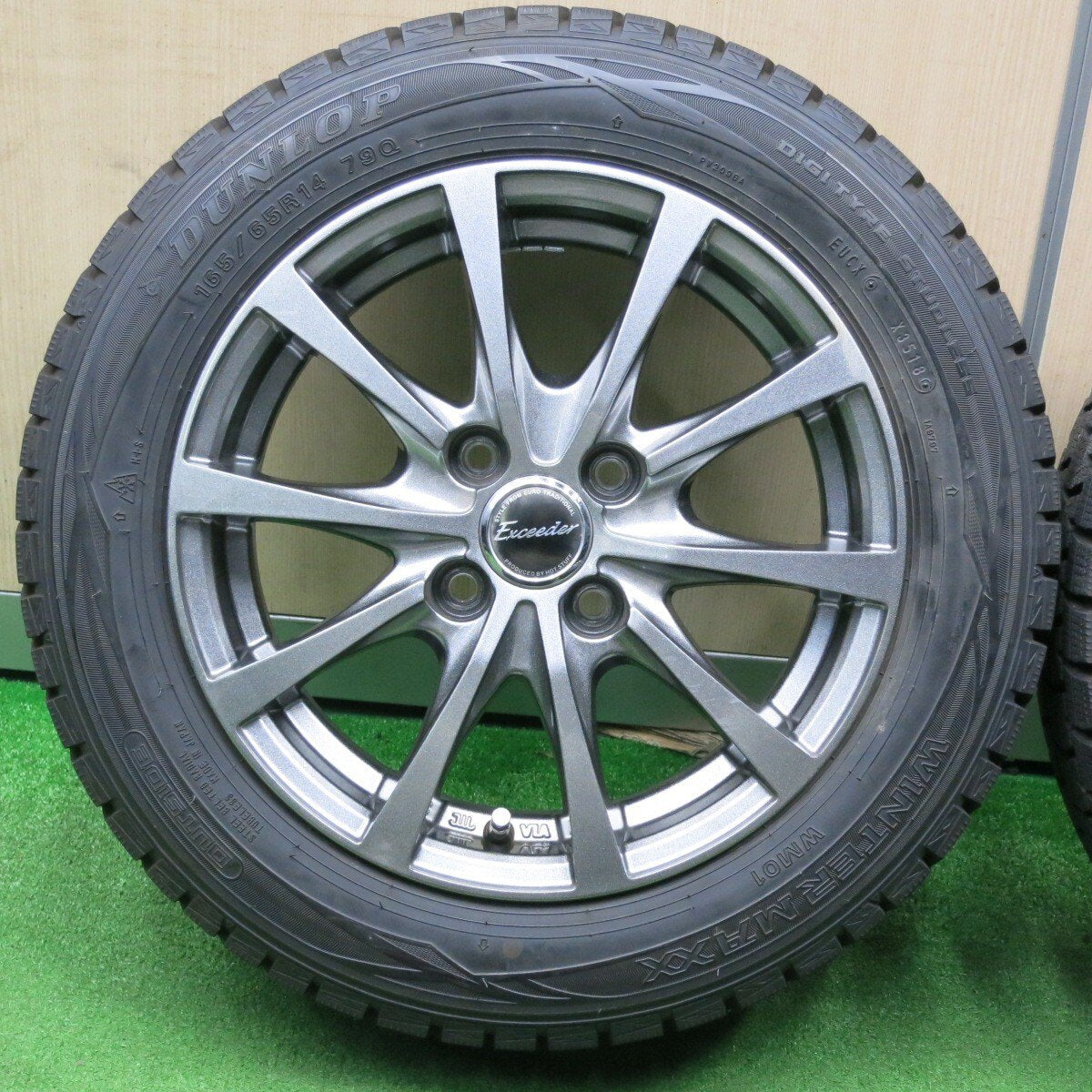 バリ溝!キレイ!ほぼ10分★スタッドレス 165/65R14 ダンロップ ウインターマックス WM01 Exceeder エクシーダー 14インチ PCD100/4H★4122909NJス