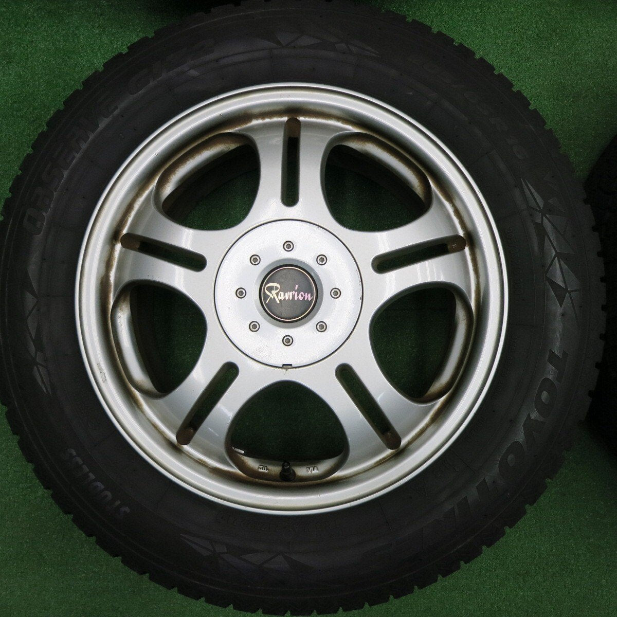 バリ溝!21年!9分★スタッドレス 205/65R16 トーヨー オブザーブ GIZ2 Ravrion ラブリオン 16インチ PCD114.3/5H★4120802TNス