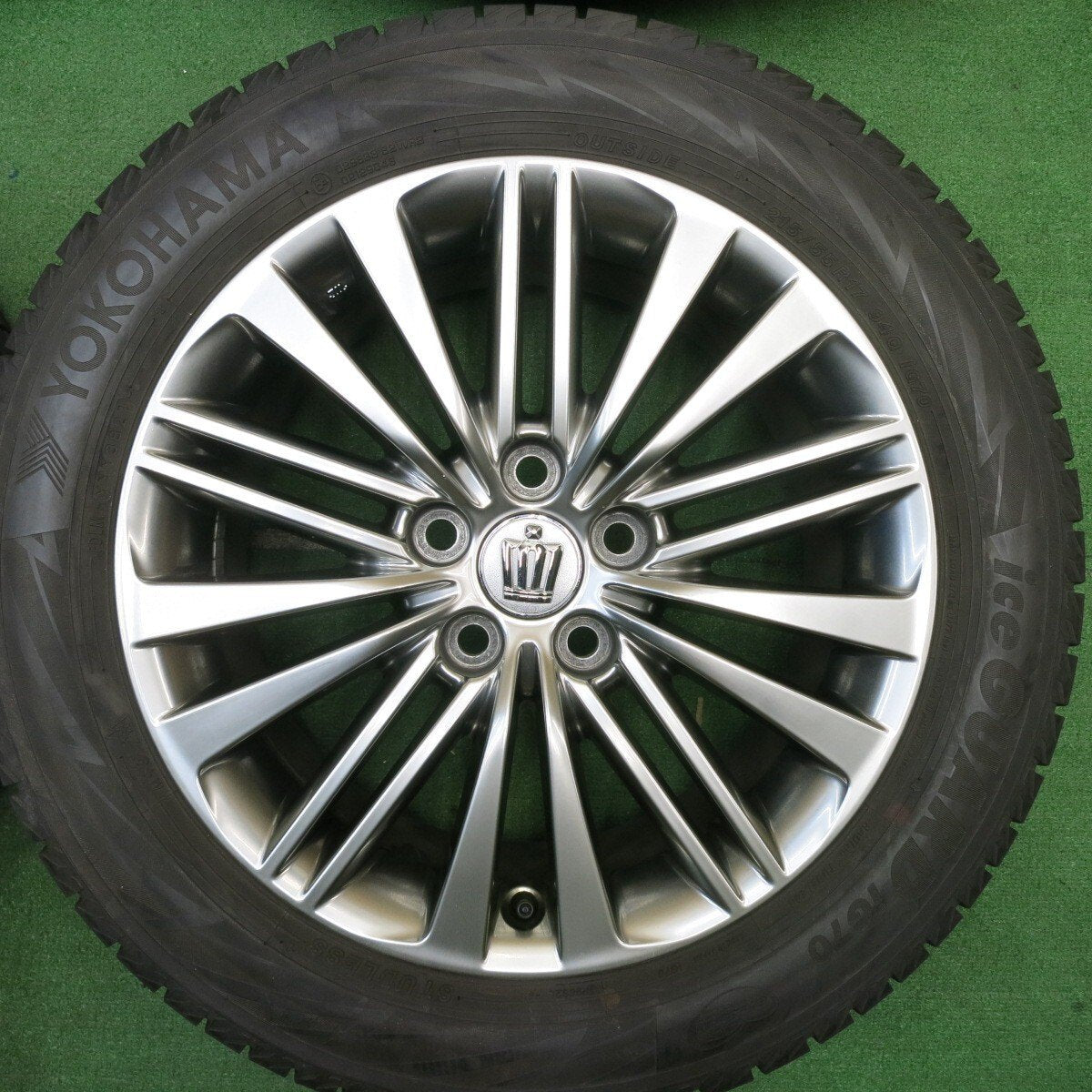 バリ溝!21年!9.5分以上★トヨタ 210系 クラウン ロイヤル 純正 OP 215/55R17 スタッドレス ヨコハマ アイスガード iG70 17インチ PCD114.3/5H★5031608TNス