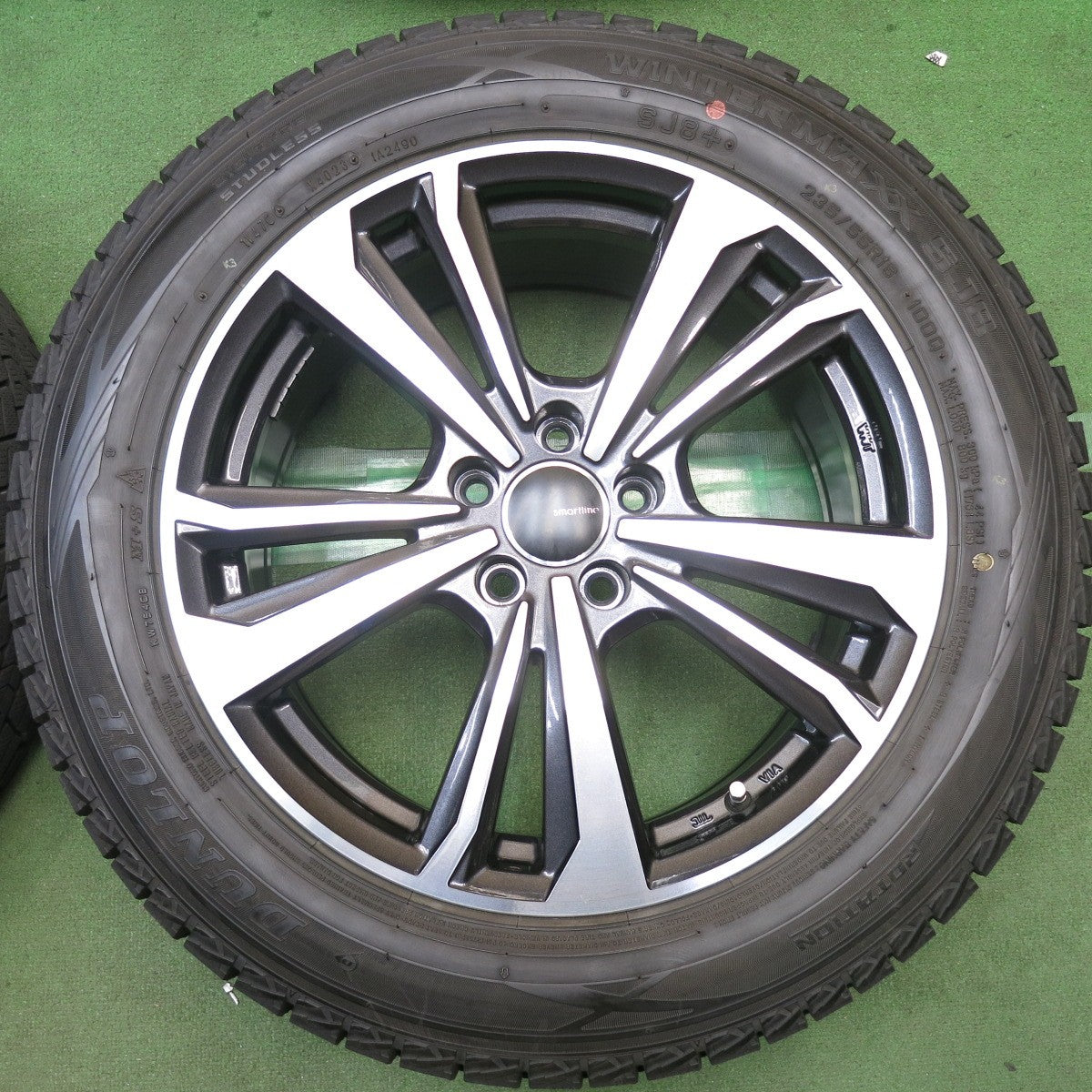 バリ溝!23年!キレイ!9.5分◎ワーゲン 等 smartline 365 235/55R18 スタッドレス ダンロップ ウインターマックス SJ8 SJ8+ スマートライン 18インチ PCD112/5H◎6100803HAス
