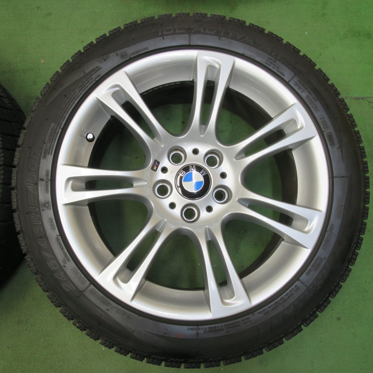 バリ溝!23年!キレイ!9.5分★BMW 5シリーズ F10 純正 245/45R18 スタッドレス ナンカン アイスアクティバ AW-1 18インチ PCD120/5H★5093003イス