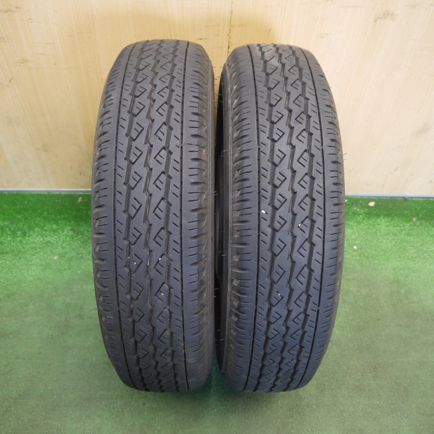 バリ溝!23年!8.5分!2本★165/R14LT 6PR ブリヂストン V600 スチール ホイール 14インチ PCD114.3/5H★6060105Hノ