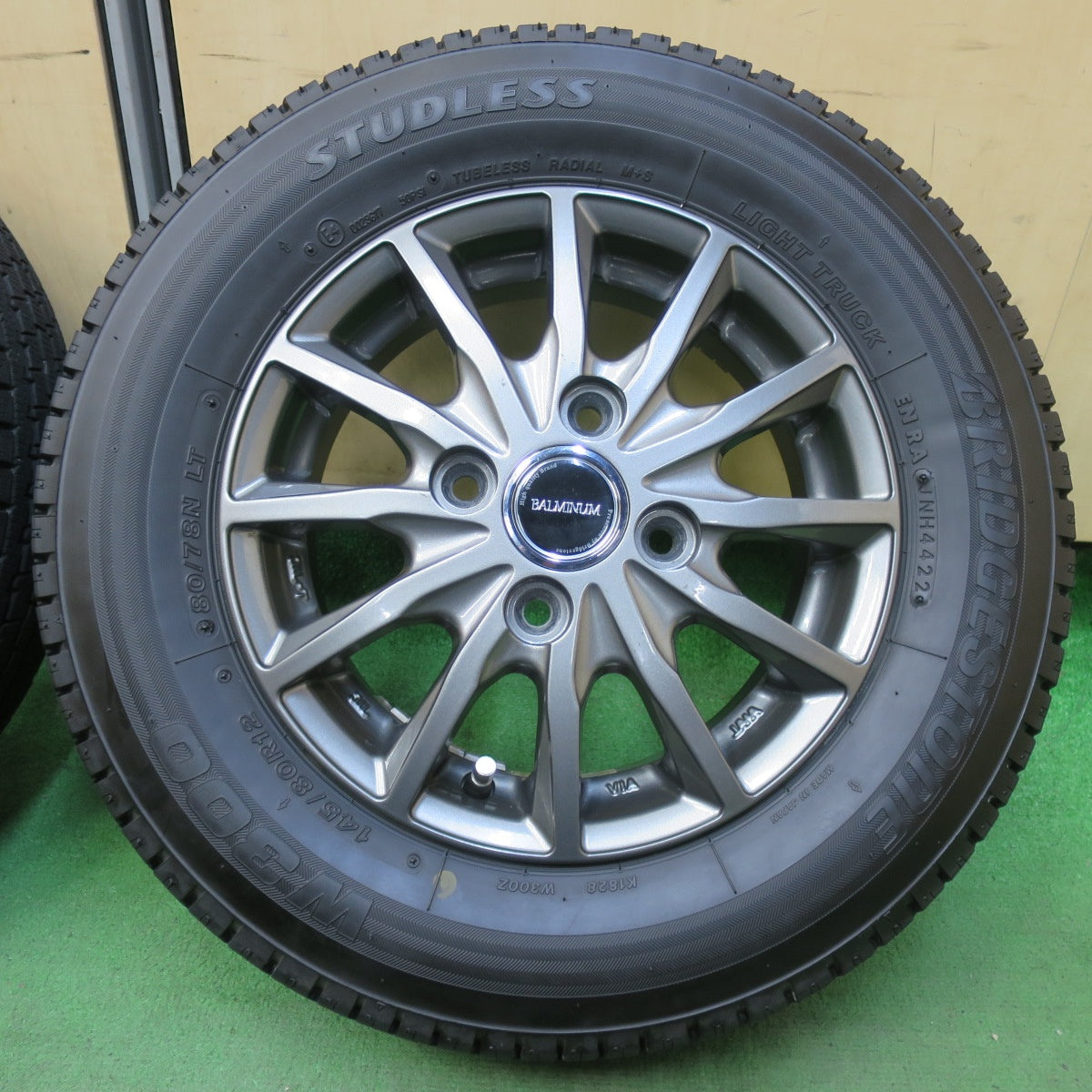 4本価格!22年★スタッドレス 145/80R12 80/78N ブリヂストン W300 BALMINUM バルミナ 12インチ PCD100/4H★5102303イス