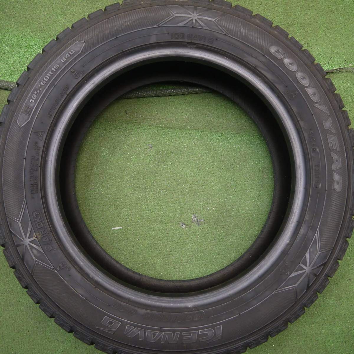 バリ溝!8.5分★スタッドレス 185/60R15 グッドイヤー アイスナビ6 タイヤ ヤリス ヴィッツ フィット 等★3081803Hスタ