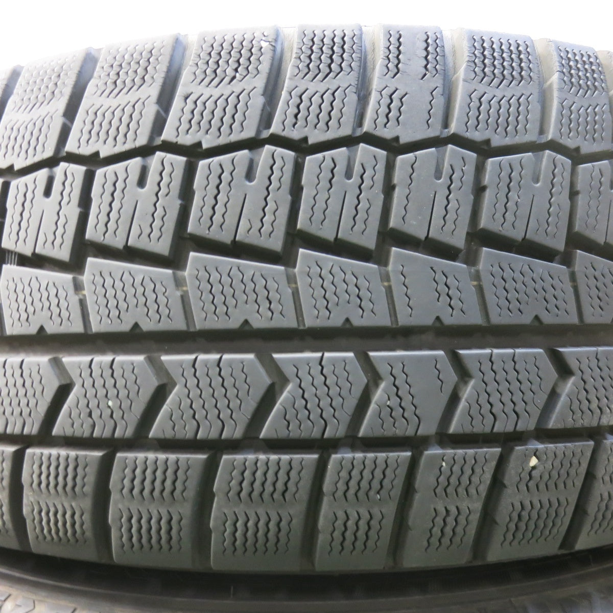 キレイ★スタッドレス 235/50R18 ダンロップ ウインターマックス WM02 ESTROSA エステローザ 18インチ PCD114.3/5H★5082602SKス