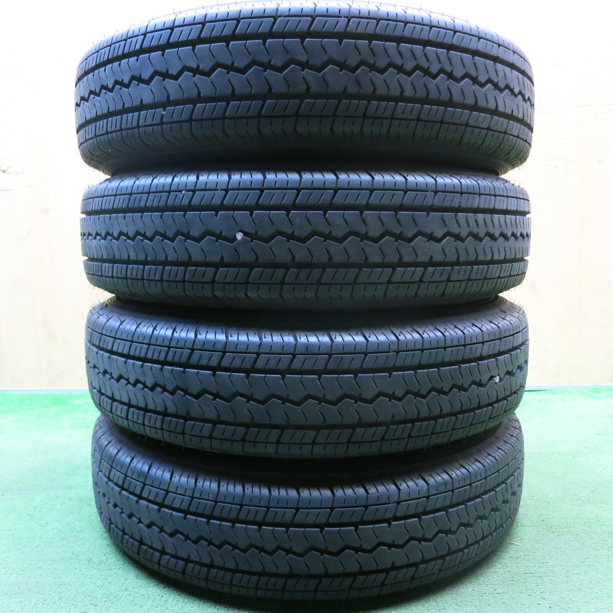 4本価格!23年★トラック タイヤ 145R13 8PR トーヨー V-02e スチール ホイール 13インチ PCD170/6H★5082407HAノ