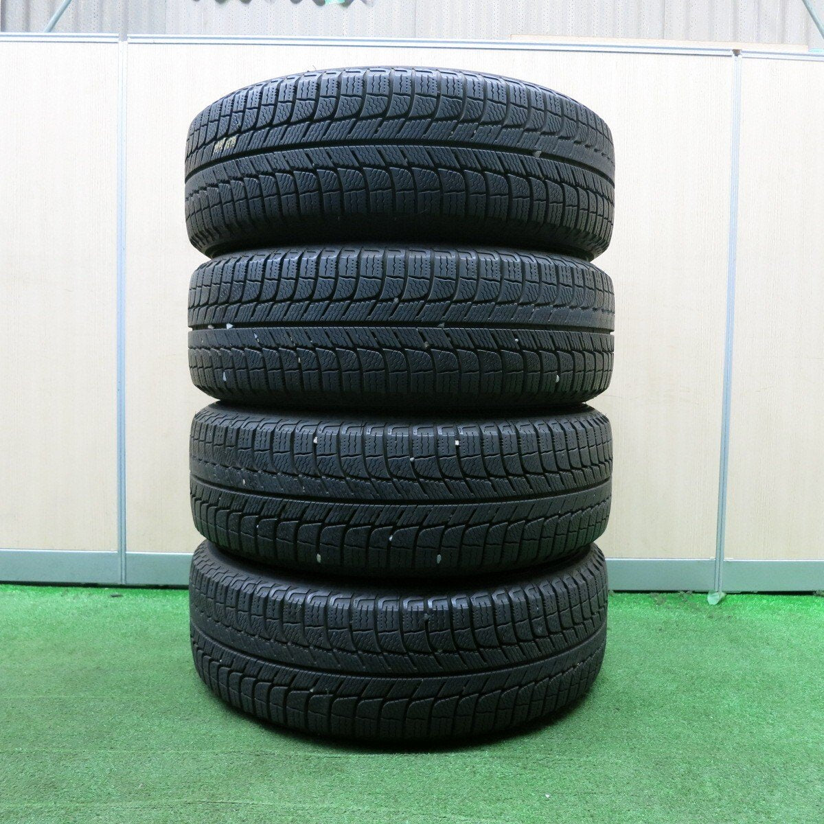 バリ溝 8.5分★日産 C27 セレナ 純正 OP エスティーロ 195/60R16 スタッドレス ミシュラン X-ICE XI3 PCD114.3/5H★4032704NJス