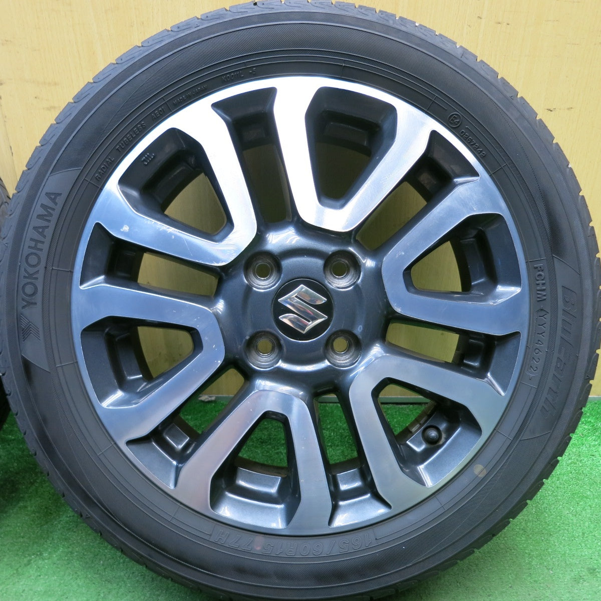 バリ溝!22年!8.5分★スズキ ハスラー 純正 165/60R15 ヨコハマ ブルーアース AE01 15インチ PCD100/4H★5083101HAノ