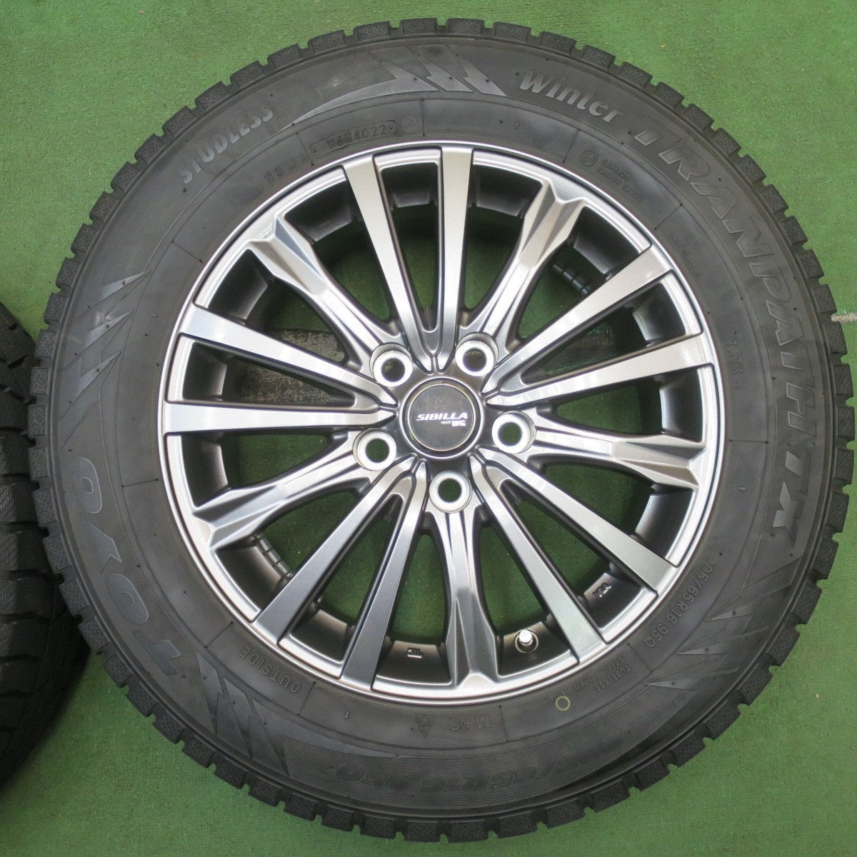 バリ溝!22年!キレイ!9.5分★スタッドレス 205/65R16 トーヨー ウインター トランパス TX SIBILLA NEXT W5 シビラ 16インチ PCD114.3/5H★5093001NJス