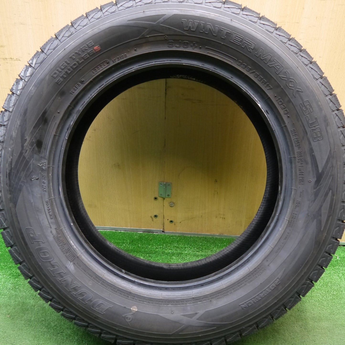 ほぼ未使用!24年!1本★スタッドレス 225/65R17 ダンロップ ウインターマックス SJ8+ 17インチ RAV4 ヴァンガード エクストレイル CX-5 CX-8 等★5042809Hスタ