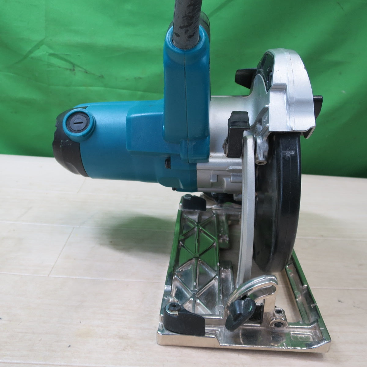 ☆マキタ 165mm マルノコ 5730S 電動 工具 切断機 木工用 丸のこ 丸ノコ 丸鋸 コード式 100V makita☆