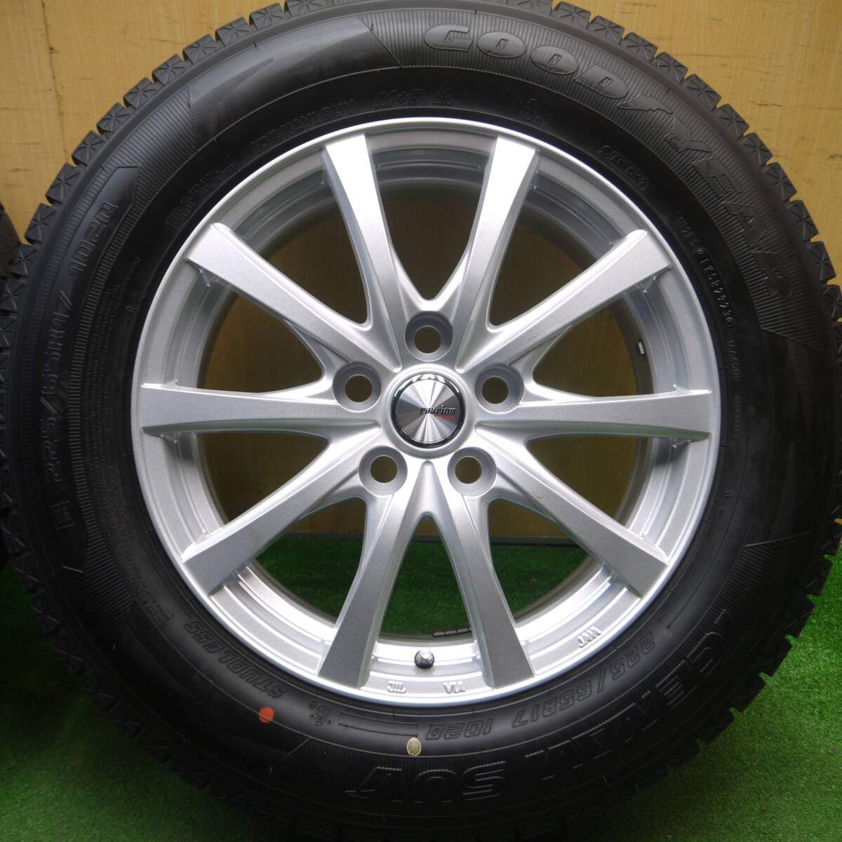 超バリ溝!23年!キレイ!ほぼ10分★40系 アルファード 等 225/65R17 スタッドレス グッドイヤー アイスナビ SUV ravrion RS01 ラブリオン 17インチ PCD120/5H★5030312Hス