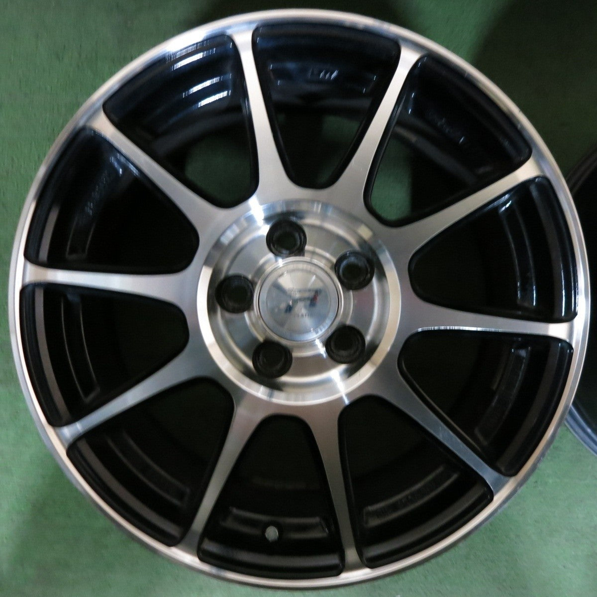 4本価格★ENKEI RIVAZZA エンケイ リヴァッツァ 16インチ ホイール 16×6.5J プリウス BRZ 86 等 PCD100/5H★5032108SYホ