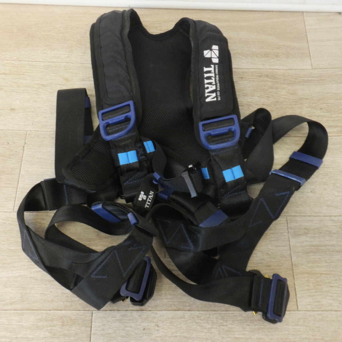 キレイ★サンコー タイタン TITAN フルハーネス 本体のみ PANGAEA HORIZON PAHN-10A-BL-M ブラック M 130kg以下★