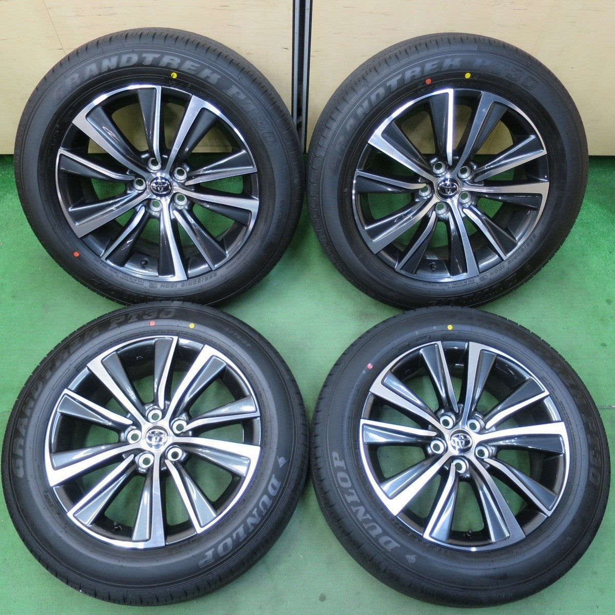 新車外し 24年★トヨタ 80系 ハリアー Gグレード 純正 225/60R18 ダンロップ グラントレック PT30 PCD114.3/5H★5040801イノ