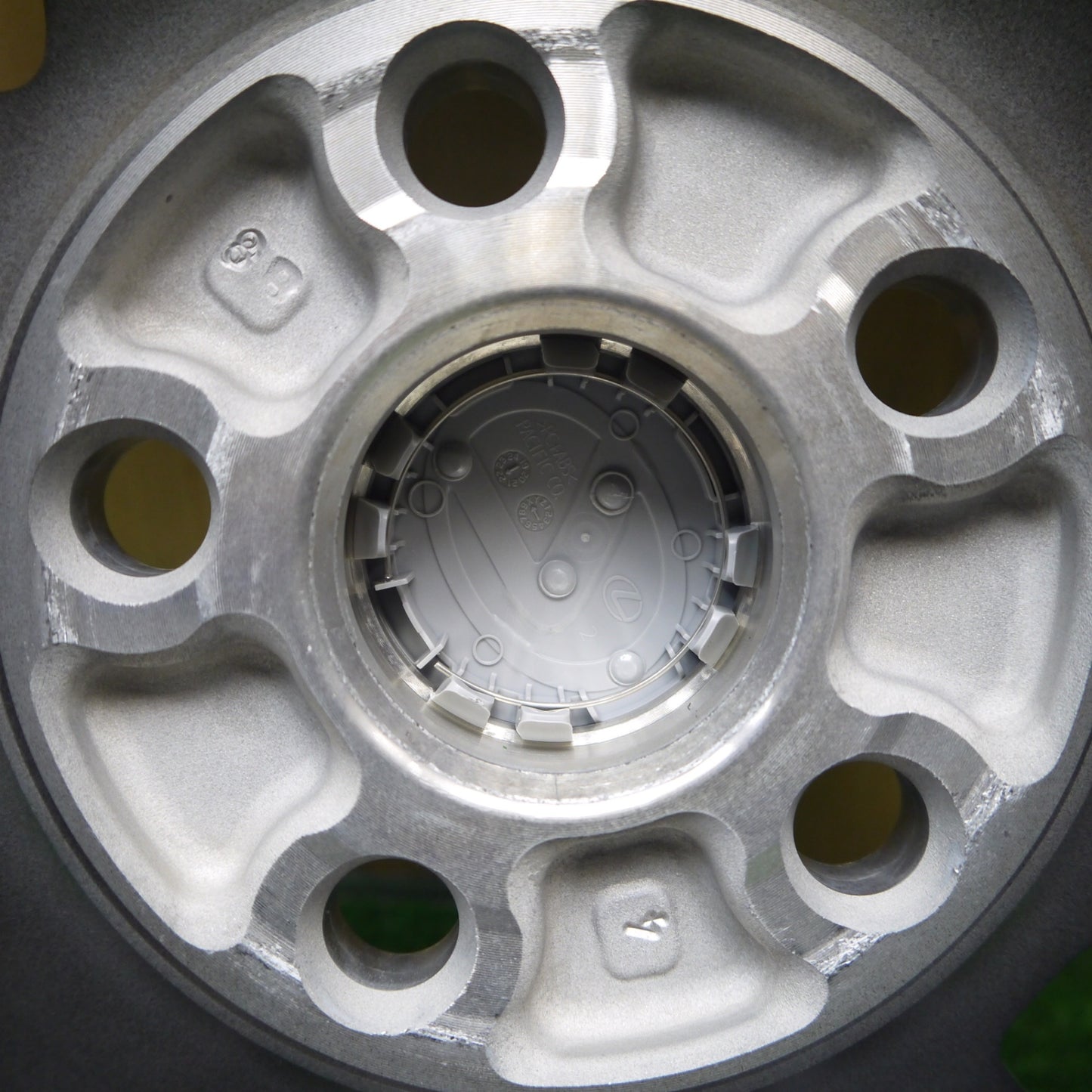 新車外し★レクサス RX Fスポーツ 純正 ホイール 20インチ 20×8J PCD114.3/5H★5052605Hホ