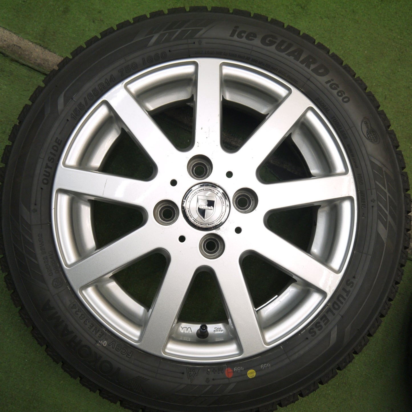 超バリ溝!24年!ほぼ10分★スタッドレス 155/65R14 ヨコハマ アイスガード iG60 GMach 14インチ PCD100/4H★5072901Hス