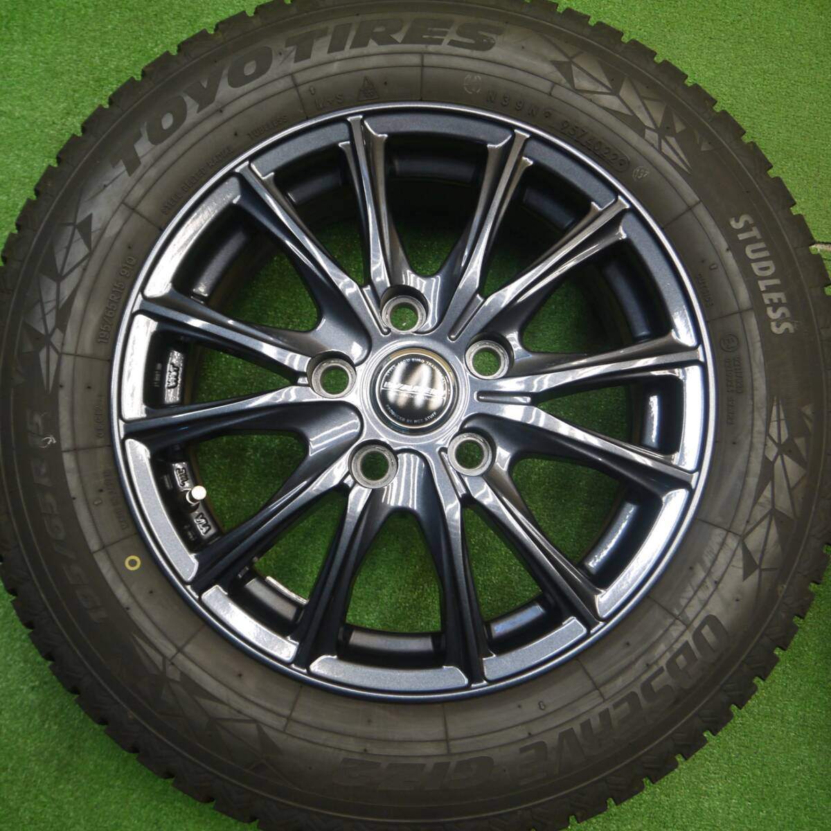 バリ溝!22年!キレイ!9.5分★スタッドレス 195/65R15 トーヨー オブザーブ GIZ2 WAREN ヴァーレン 15インチ PCD114.3/5H★4120204Hス